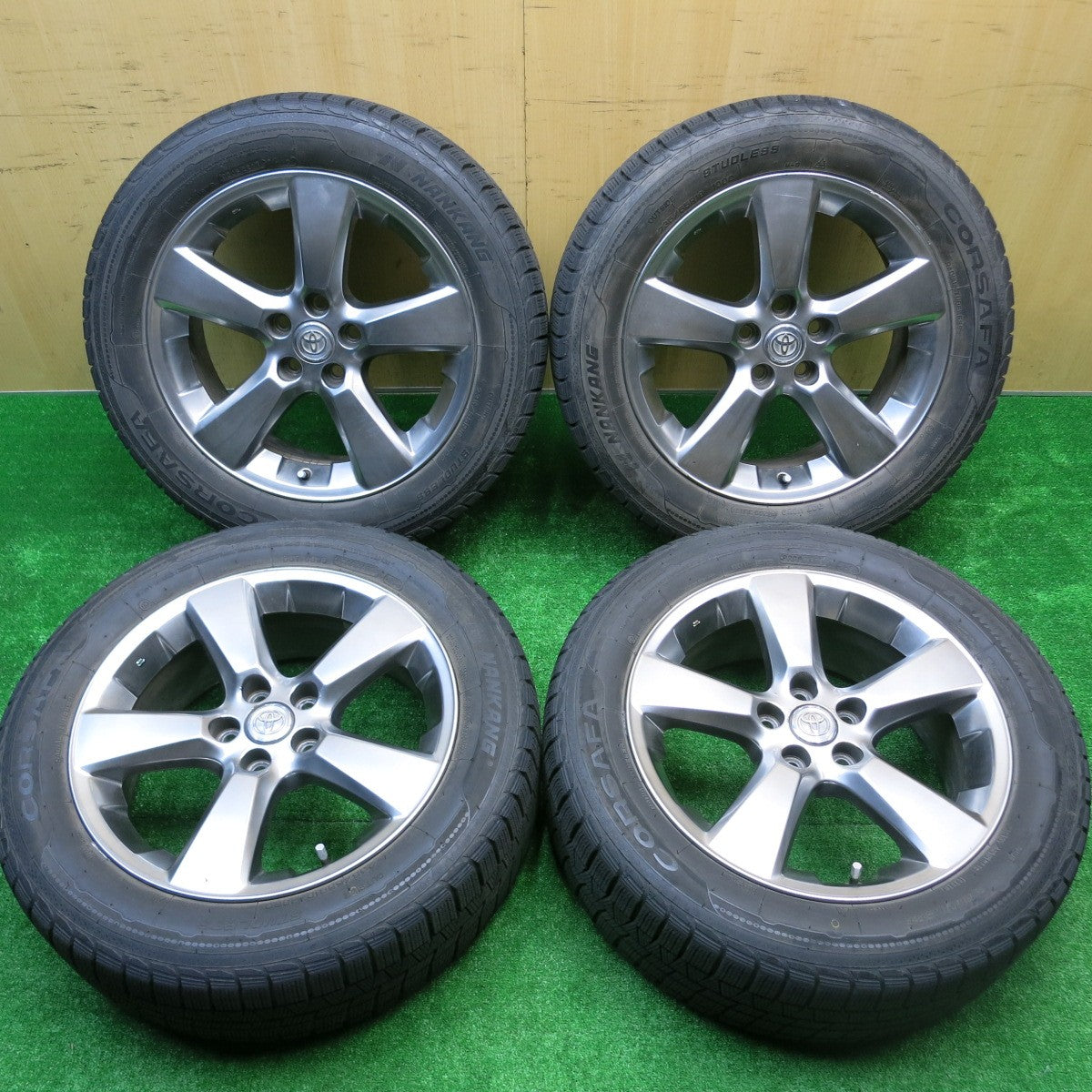バリ溝！9.5分★トヨタ 30系 ハリアー 純正 235/55R18 スタッドレス ナンカン CORSAFA 18インチ PCD114.3/5H★5100901HAス