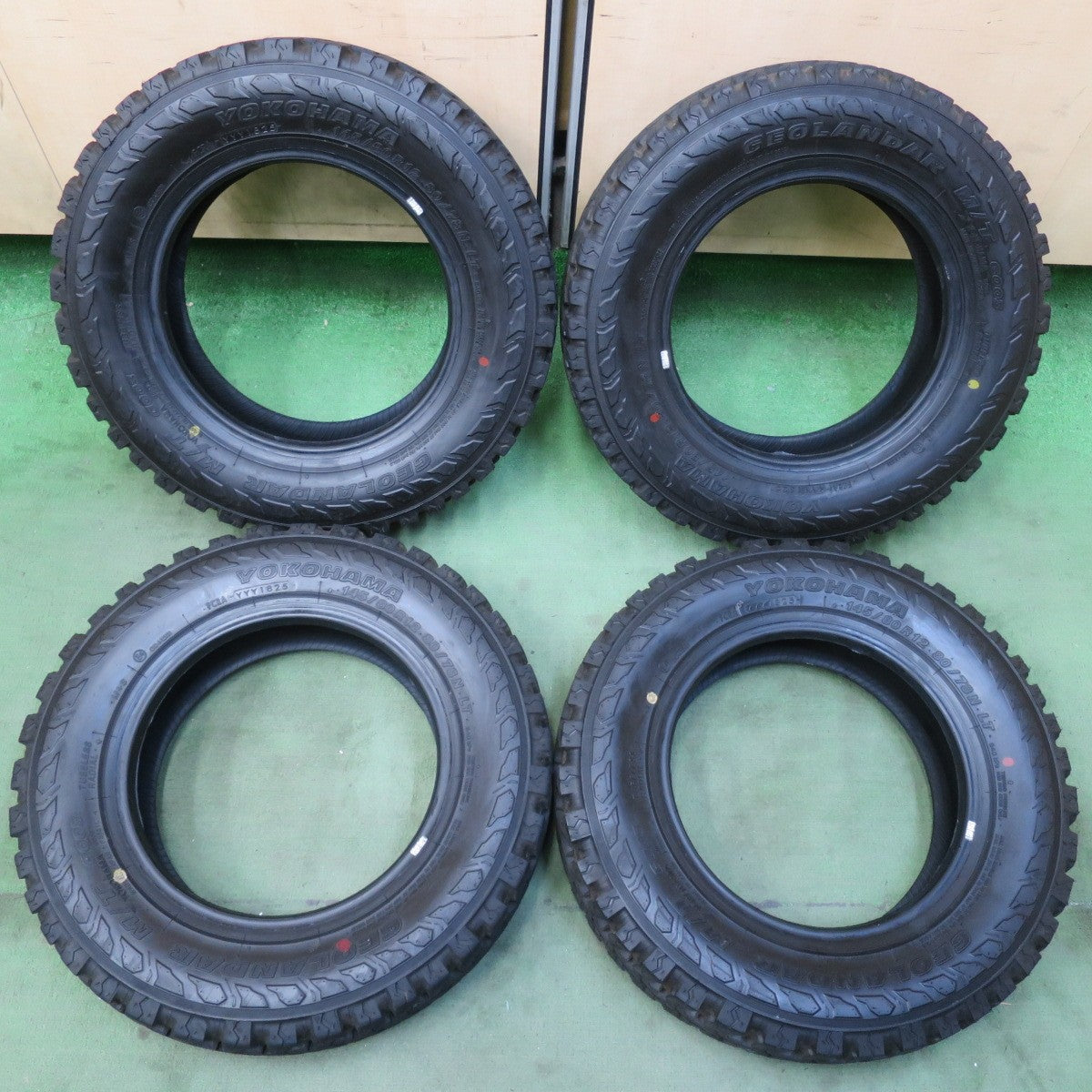 バリ溝！25年！9.5分以上★145/80R12 80/78N ヨコハマ ジオランダー M/T G003 タイヤ 12インチ ハイゼット キャリイ N-VAN エブリイ 等★6032704イノタ