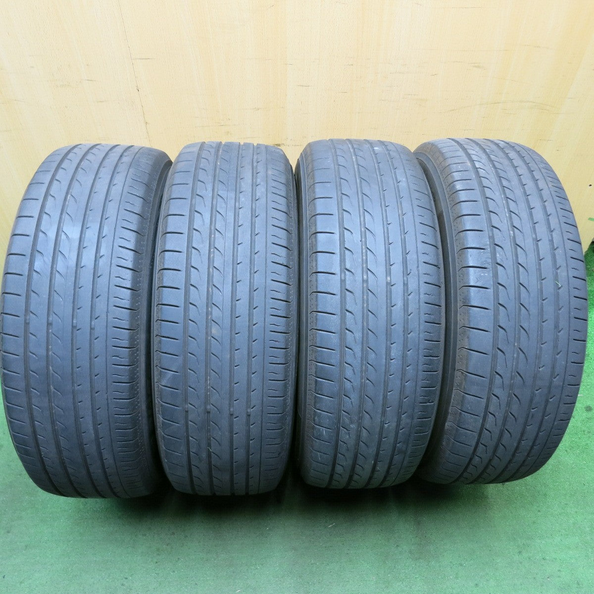 4本価格★225/65R17 ヨコハマ ブルーアース RV-02 STRANGER ストレンジャー 17インチ PCD114.3/5H★5082408HAノ