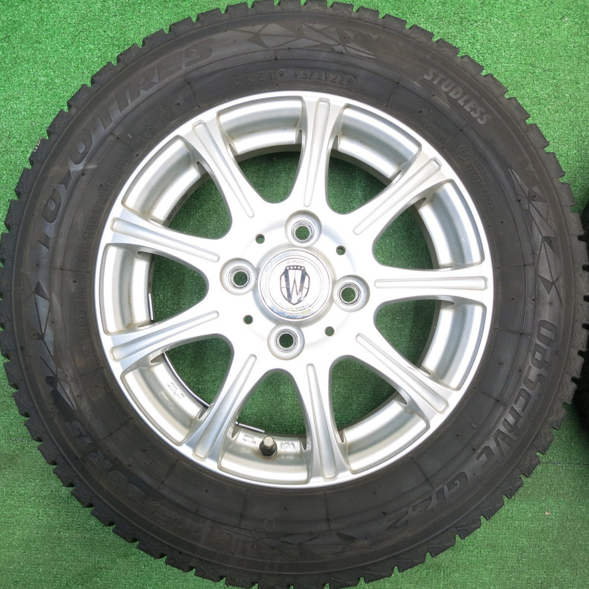 バリ溝！22年！9.5分以上★スタッドレス 145/80R13 トーヨー オブザーブ GIZ2 WINNERS ウィナーズ 13インチ PCD100/4H★5112908HAス