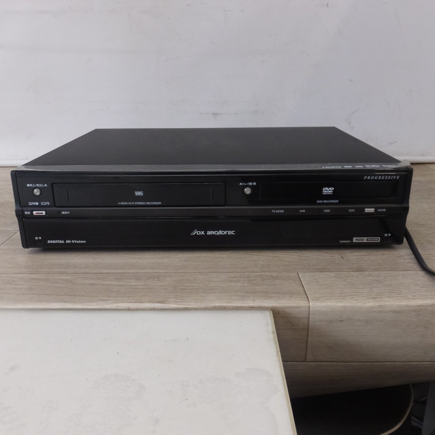 現状品★DXアンテナ 10年製 HDD搭載ビデオ一体型DVDレコーダー DXRW251　AC100V 50/60Hz★ [送料無料]