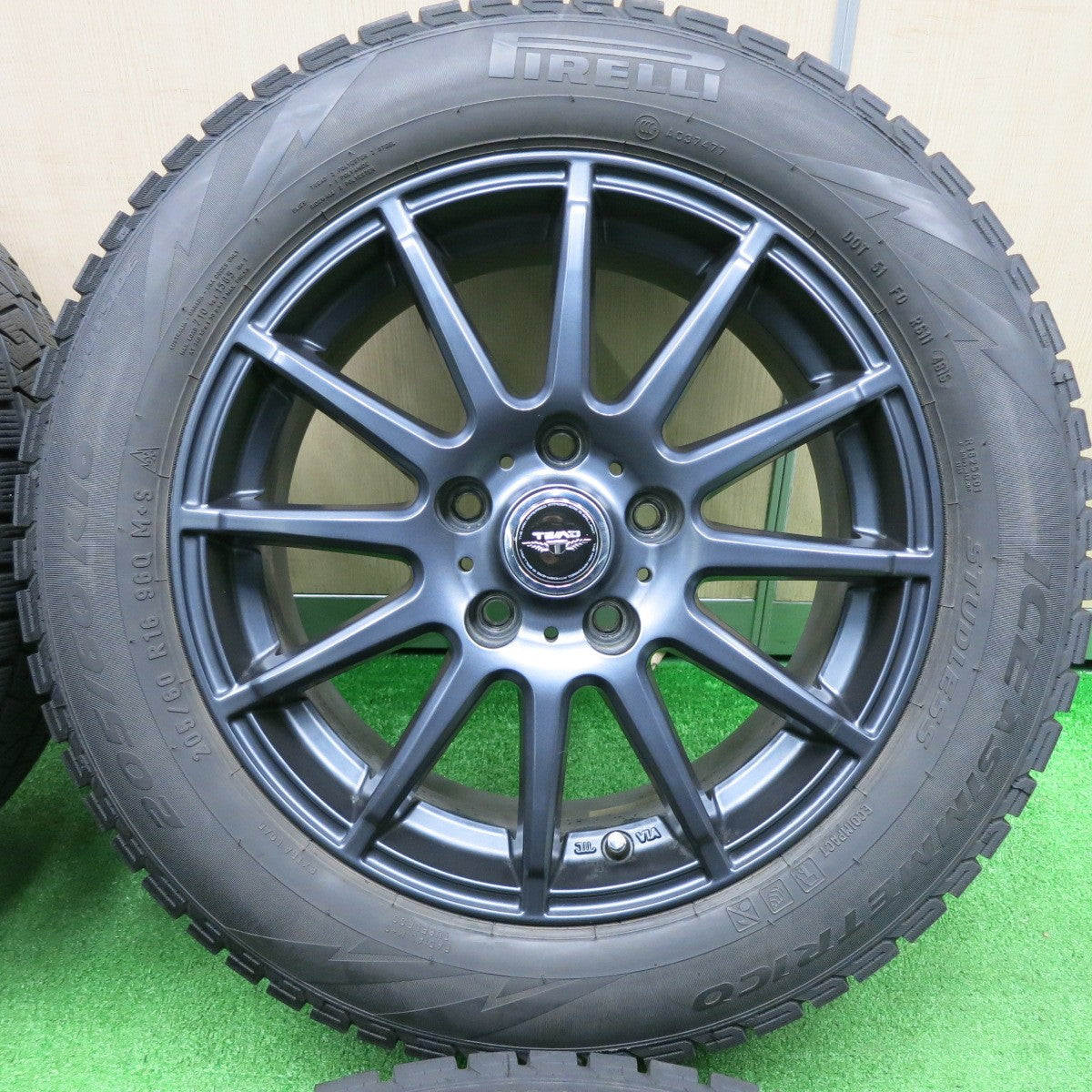 [送料無料] キレイ★スタッドレス 205/60R16 ピレリ アイスアシンメトリコ TEAD テッド 16インチ PCD114.3/5H★4112606TNス
