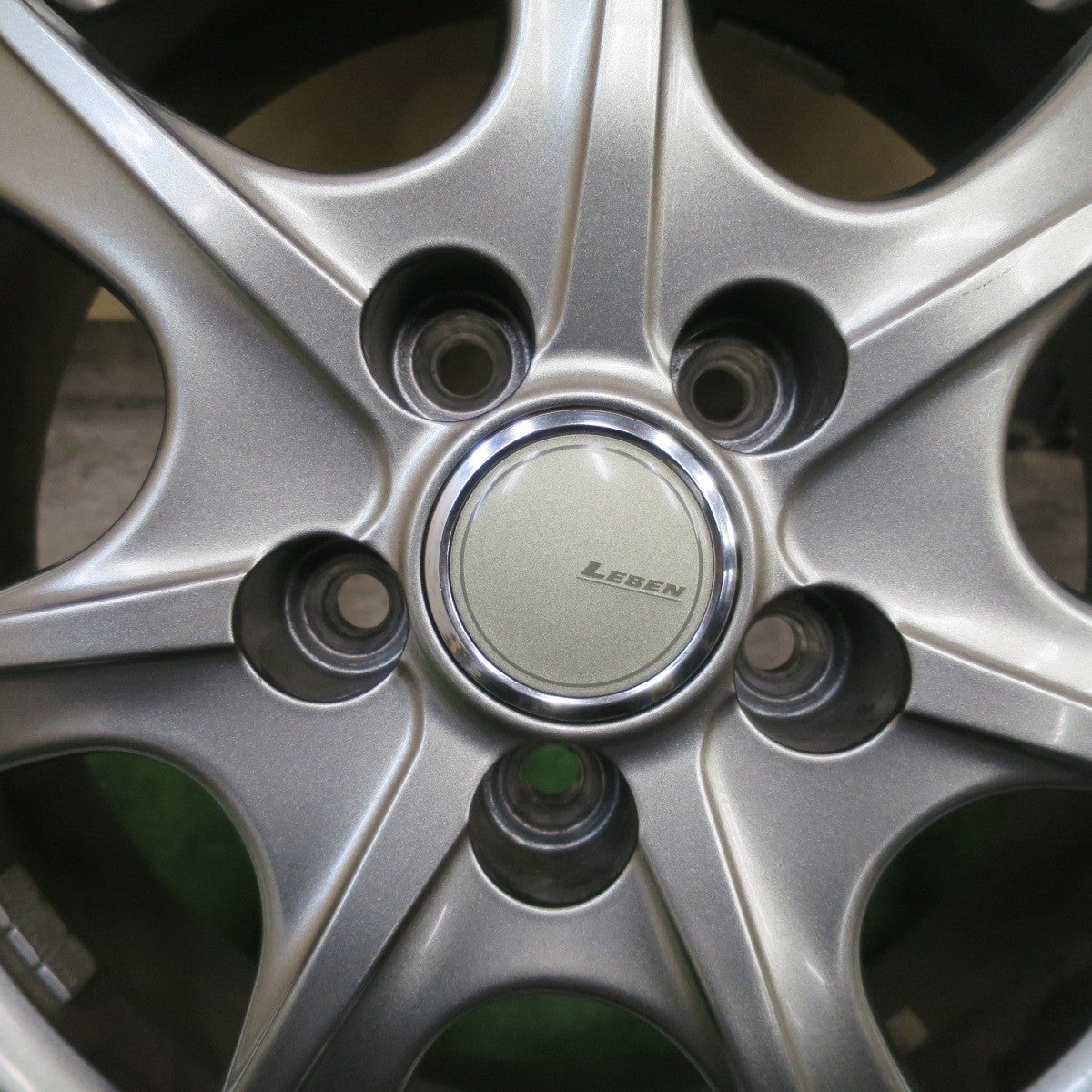 バリ溝！22年！キレイ！9.5分★プリウス 等 195/65R15 スタッドレス ブリヂストン ブリザック VRX3 LEBEN レーベン 15インチ PCD100/5H★6021403TTス