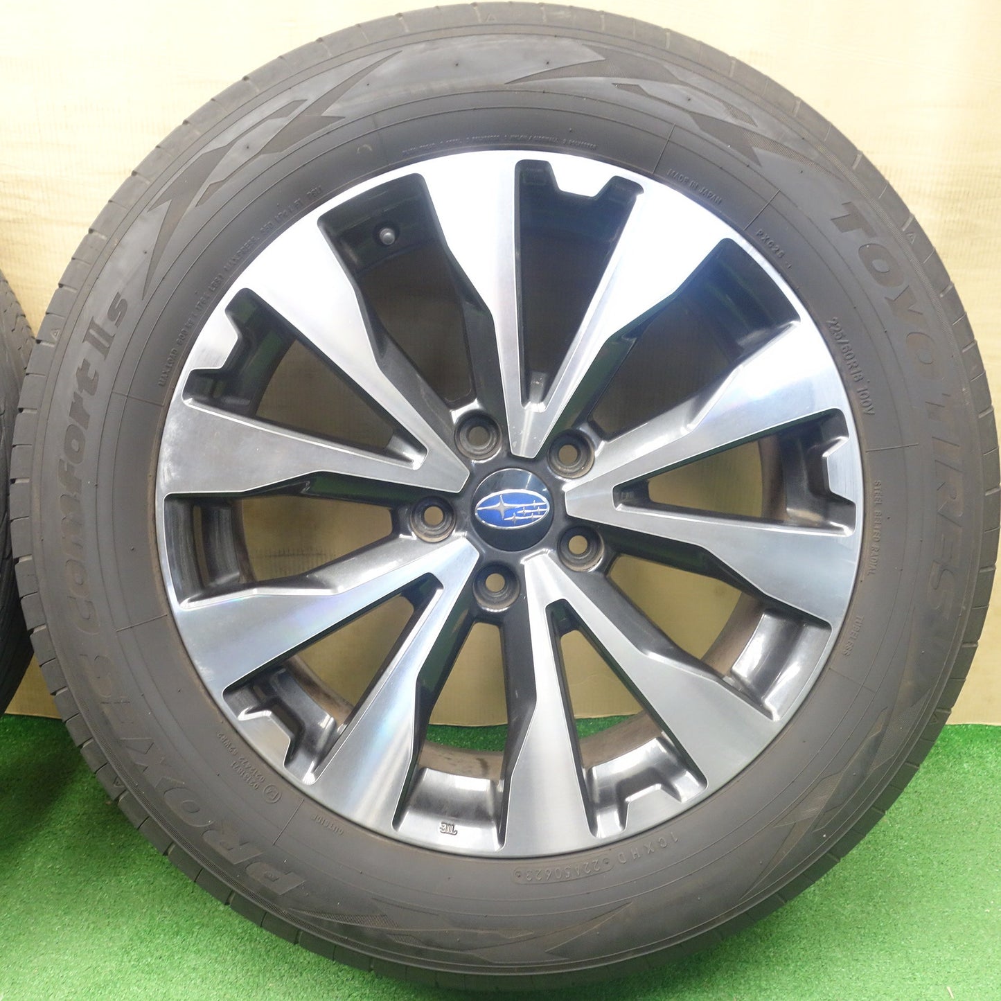 バリ溝！23年！9.5分★スバル レガシィ アウトバック 純正 225/60R18 トーヨー プロクセス ComfortⅡs 18インチ PCD114.3/5H★6022503KTノ