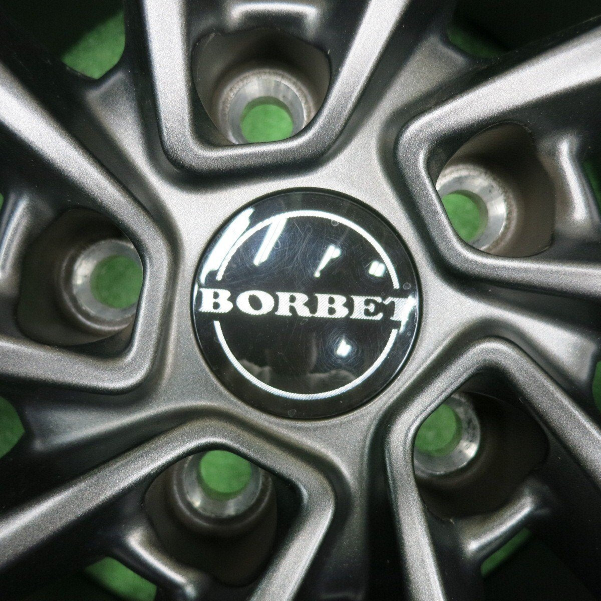バリ溝 21年 キレイ 9.5分★ワーゲン等 BORBET タイプV 205/55R16 スタッドレス ダンロップ WM02 PCD112/5H★4102802NJス