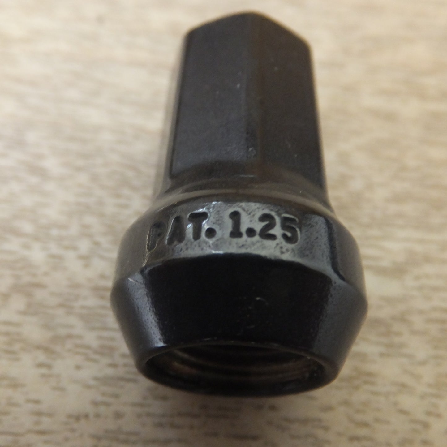 [送料無料] ★ニスモ NISMO ホイールナット 40220-RN810　サイズ M12×1.25p L34　ホイールナット 20ケ 専用ソケット 1ケ★