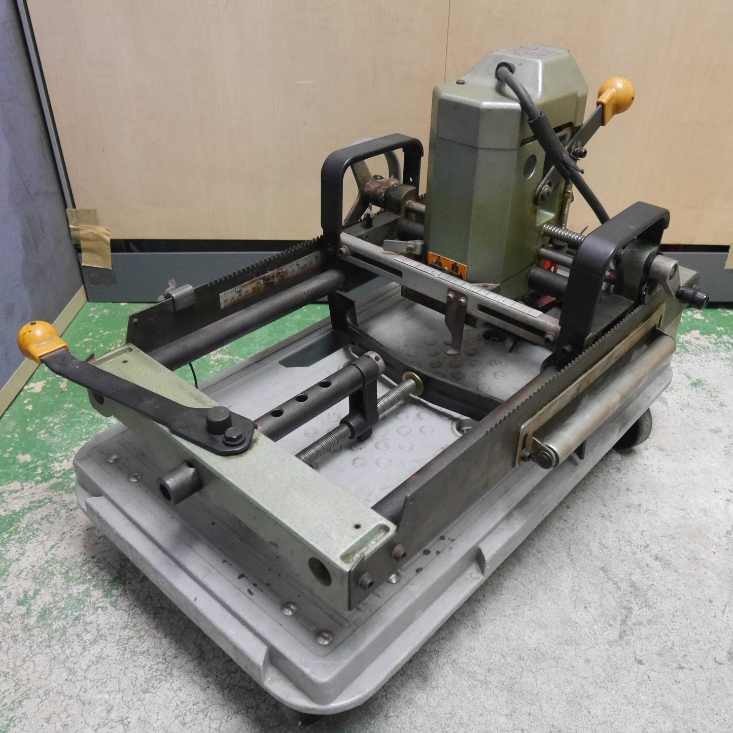 [送料無料] ☆マキタ 大入レ ルーター 2516 電動 工具 大入れ 木材 加工 木工 機械 makita 100V☆