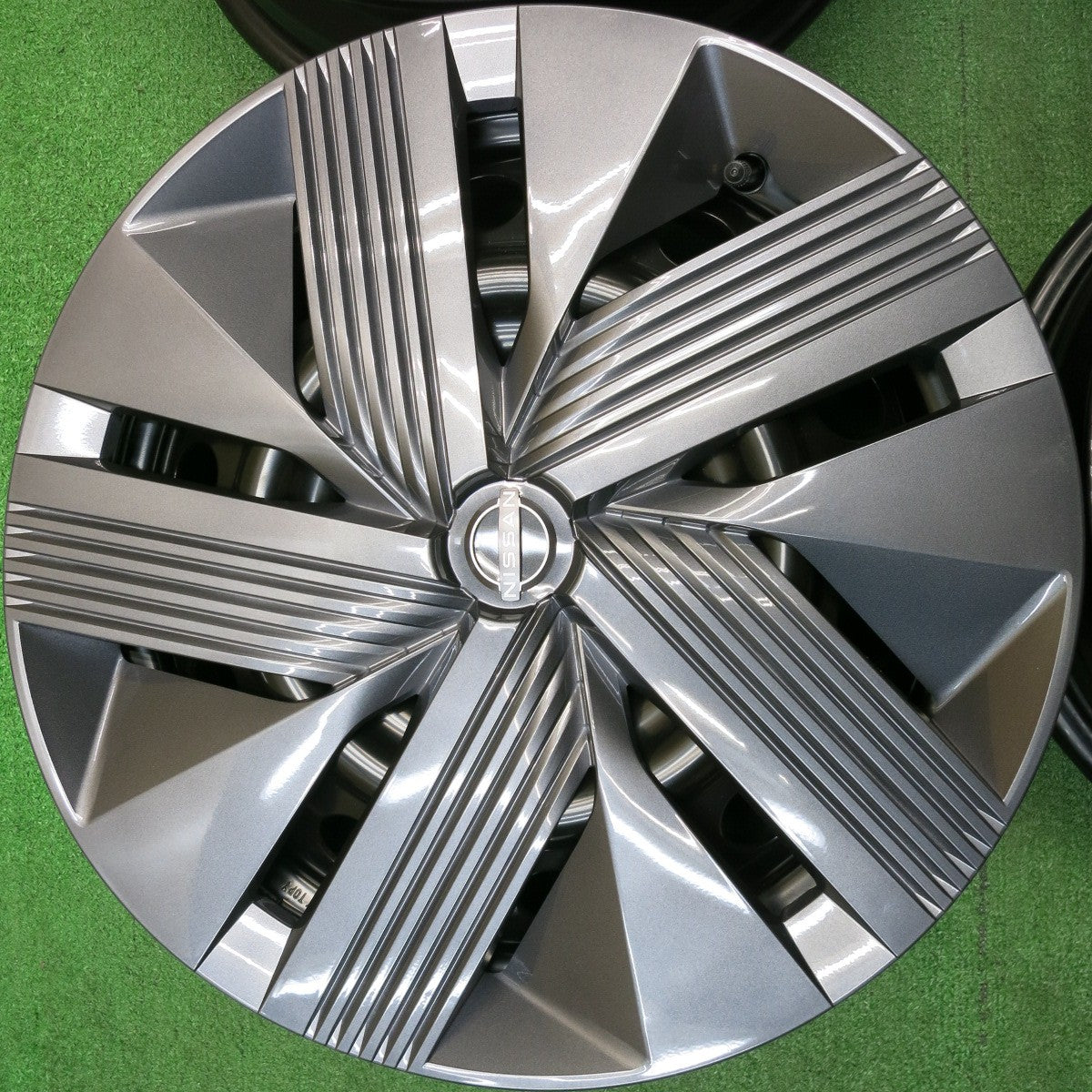 新車外し！付属品付き★日産 E13 ノート 純正 スチール ホイール 16インチ 16×5.5J NOTE PCD100/4H★5112505HAホ