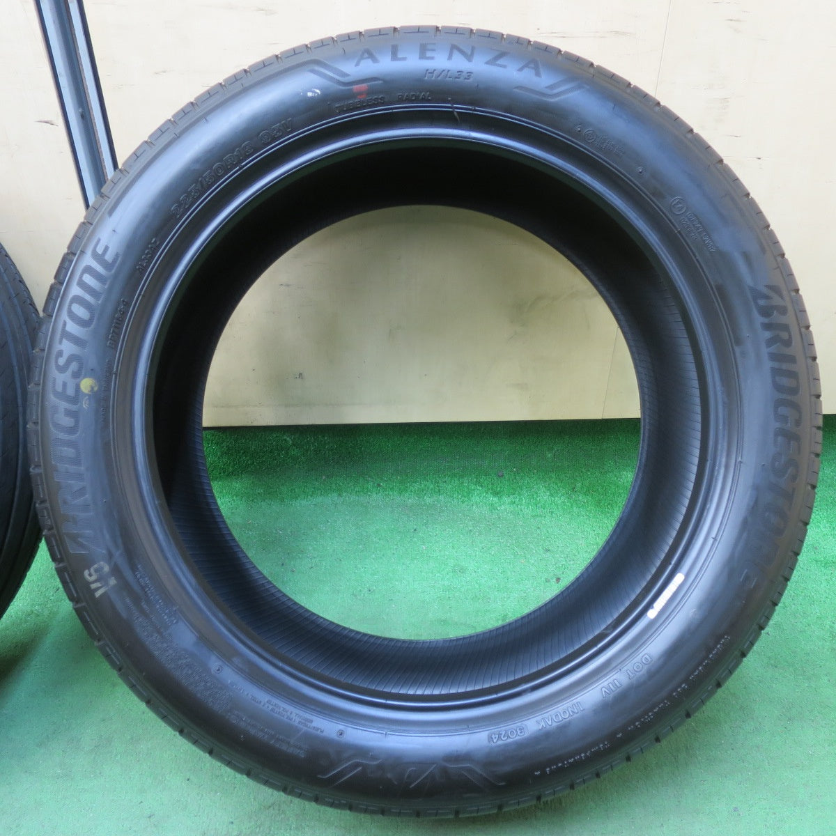 [送料無料] 新車外し！24年★225/50R18 ブリヂストン アレンザ H/L33 タイヤ 18インチ カローラクロス C-HR エスティマ オデッセイ 等★5022414イノタ