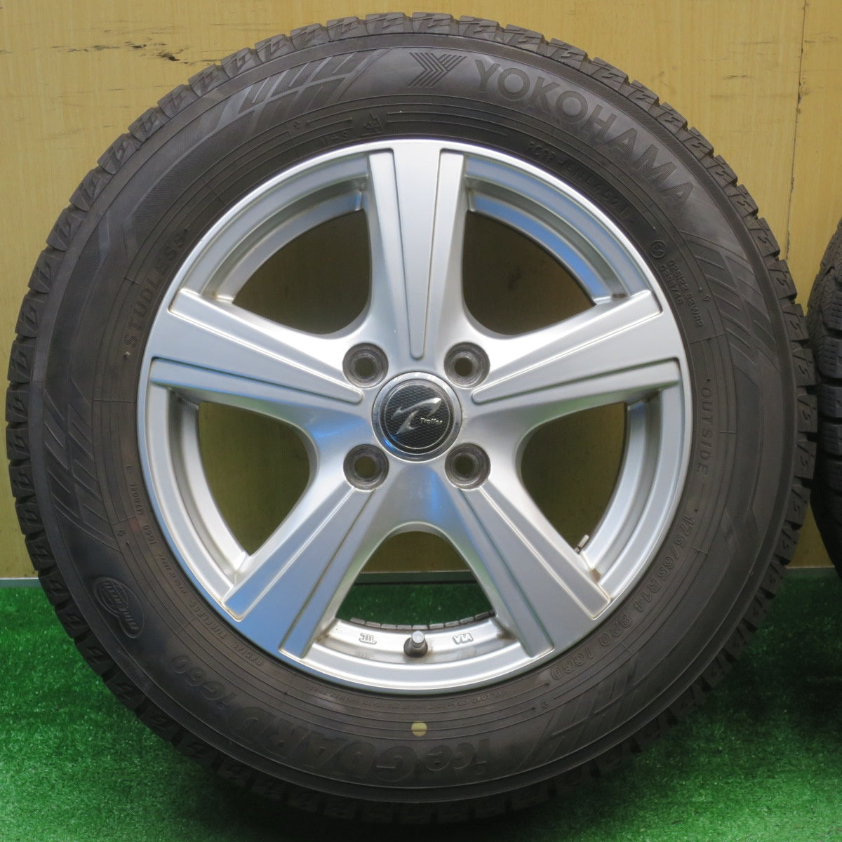 バリ溝！21年！9.5分★スタッドレス 175/65R14 ヨコハマ アイスガード iG60 Treffer トレファー 14インチ PCD100/4H★5120404NJス
