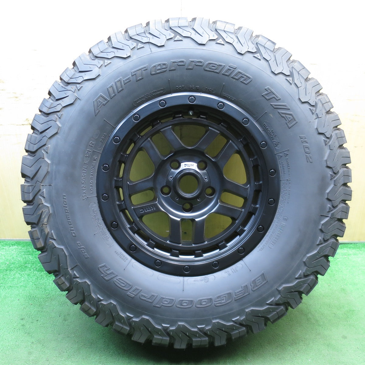 バリ溝！21年！キレイ！9.5分！1本★ジープ KMC KM540 35×12.50R17LT 121R BFグッドリッチ All-Terrain T/A KO2 17インチ PCD127/5H★5060301クノ