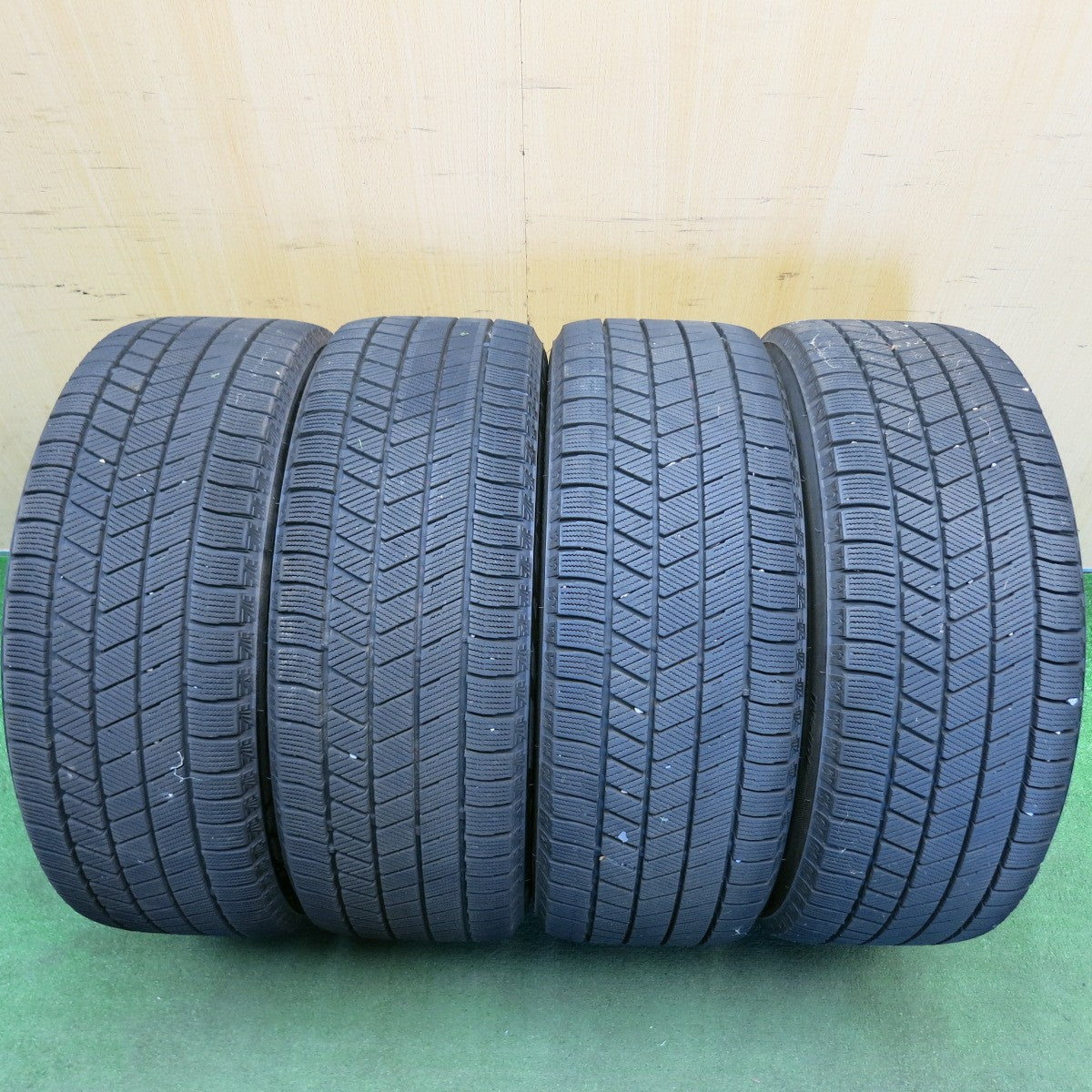 バリ溝！22年！9.5分★スバル インプレッサ スポーツ 純正 205/50R17 スタッドレス ブリヂストン ブリザック VRX3 17インチ PCD100/5H★6051713HAス