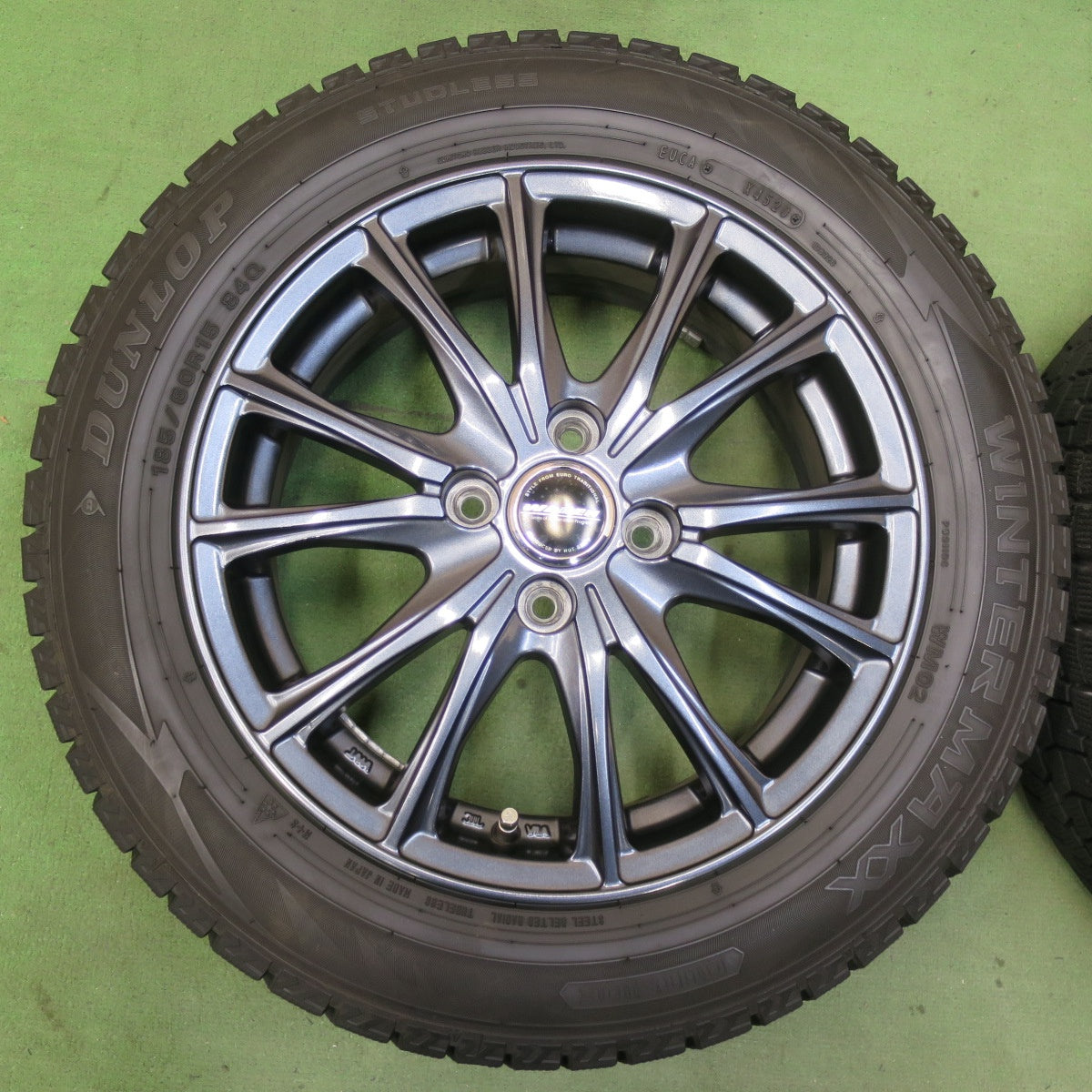 バリ溝！キレイ！9分★スタッドレス 185/60R15 ダンロップ ウインターマックス WM02 WAREN ヴァーレン 15インチ PCD100/4H★5112707イス