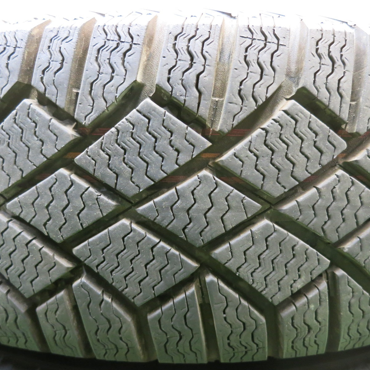 バリ溝！24年！キレイ！9.5分以上★スタッドレス 155/65R14 コンチネンタル バイキングコンタクト7 Zmeist VS-8 14インチ PCD100/4H★6032901HAス