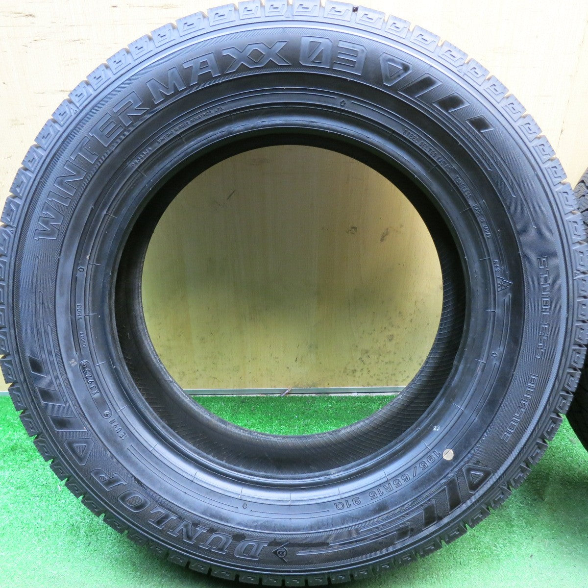 バリ溝！25年！ほぼ10分◎スタッドレス 195/65R15 ダンロップ ウインターマックス 03 タイヤ 15インチ プリウス ノア ヴォクシー 等◎6101510HAスタ