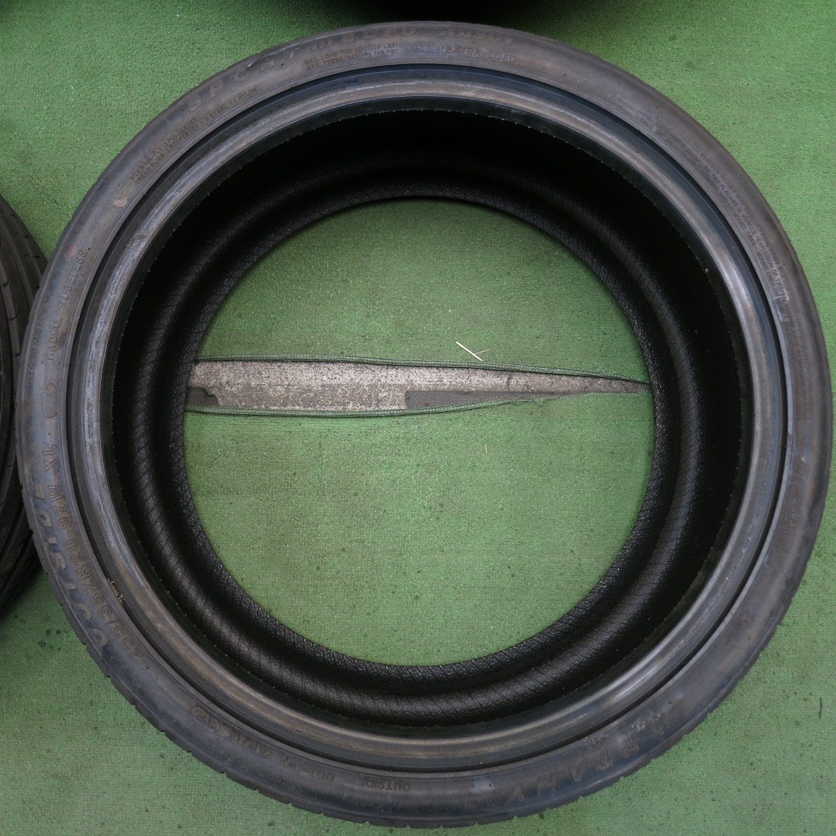 ほぼ未使用！25年◎255/35R20 アプタニー SPORT macro RA301 タイヤ 20インチ アウディ A5 A6 A7 ボルボ V90 S90 等◎6082602KKノタ