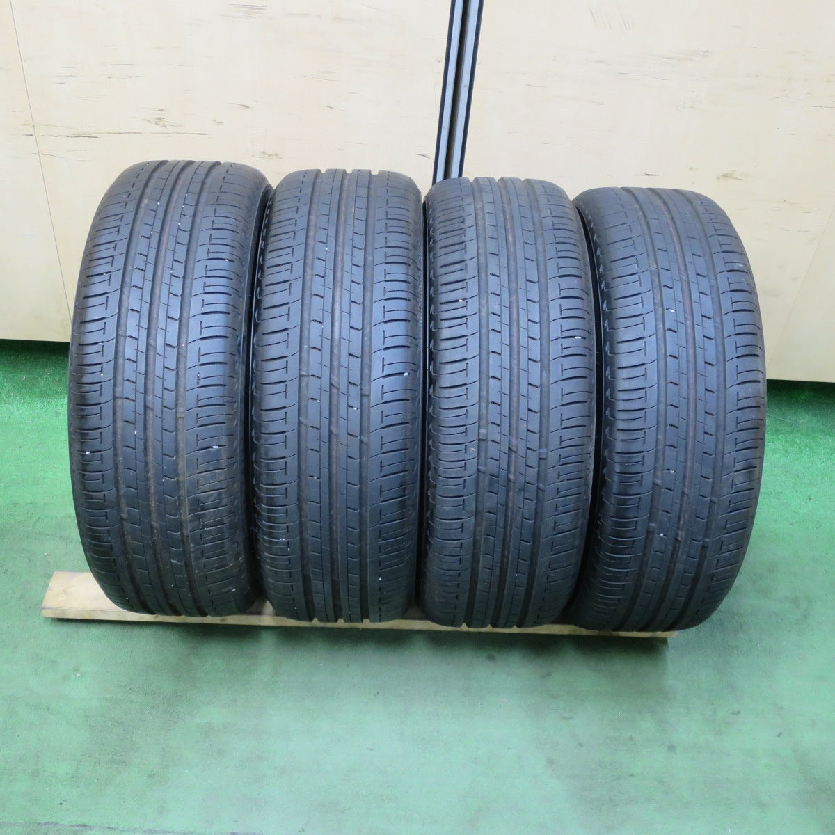 バリ溝！23年！キレイ！9分★トヨタ アクア Z グレード 純正 195/55R16 ブリヂストン エコピア EP150 16インチ PCD100/4H★5053001TTノ