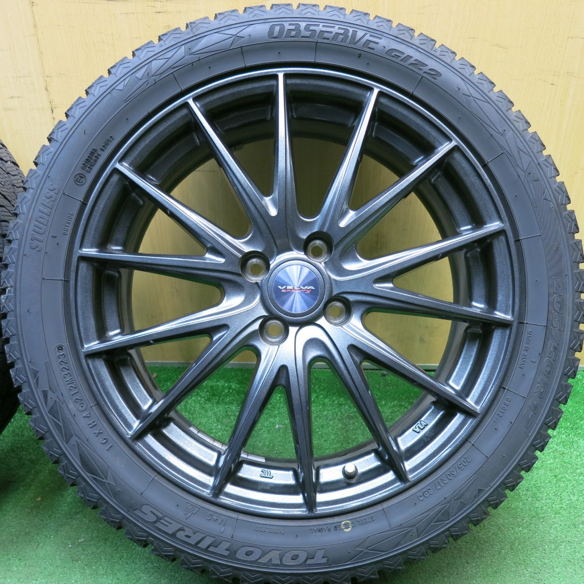 バリ溝！23年！キレイ！8.5分★スタッドレス 205/50R17 トーヨー オブザーブ GIZ2 VELVA SPORTZ ヴェルヴァ 17インチ PCD100/4H★6031510HAス