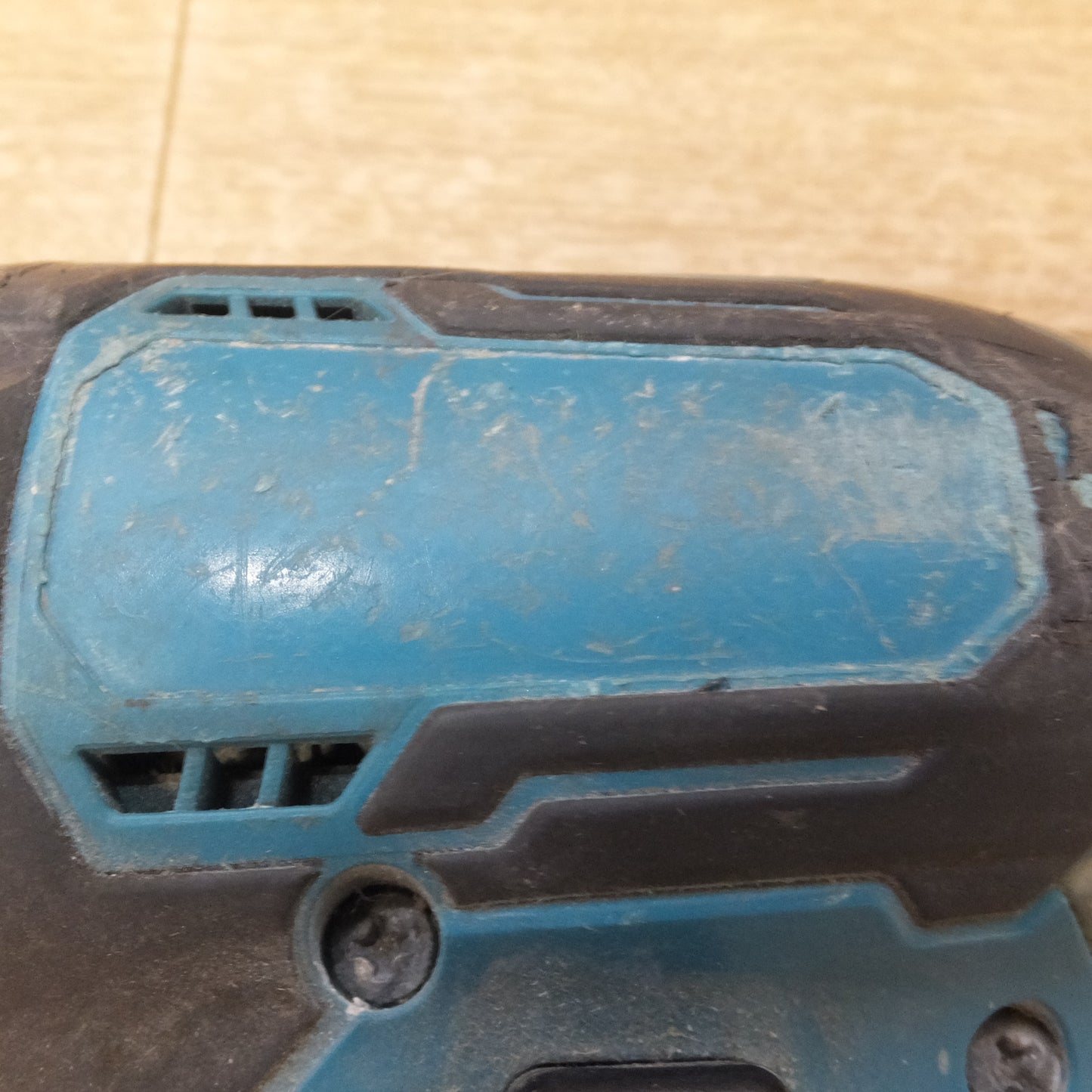 [送料無料] ★マキタ makita 充電式インパクトドライバ TD170D(?) 18V　本体のみ★