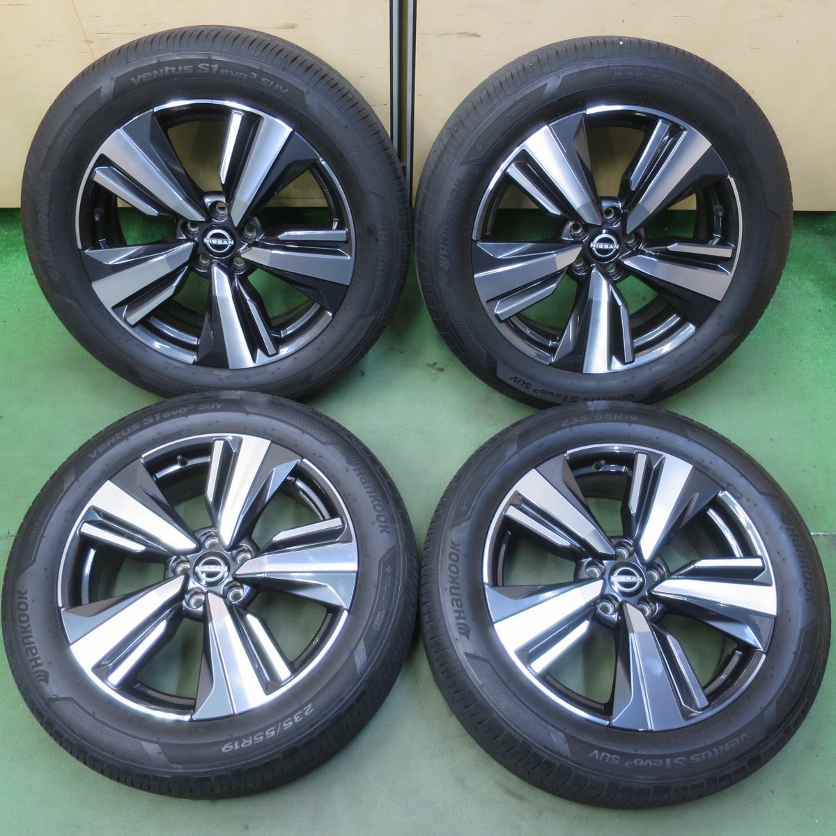 バリ溝！24年！キレイ！ほぼ10分◎日産 T33 エクストレイル 純正 235/55R19 ハンコック ベンタス S1 evo3 SUV 19インチ PCD114.3/5H◎6080504IMノ