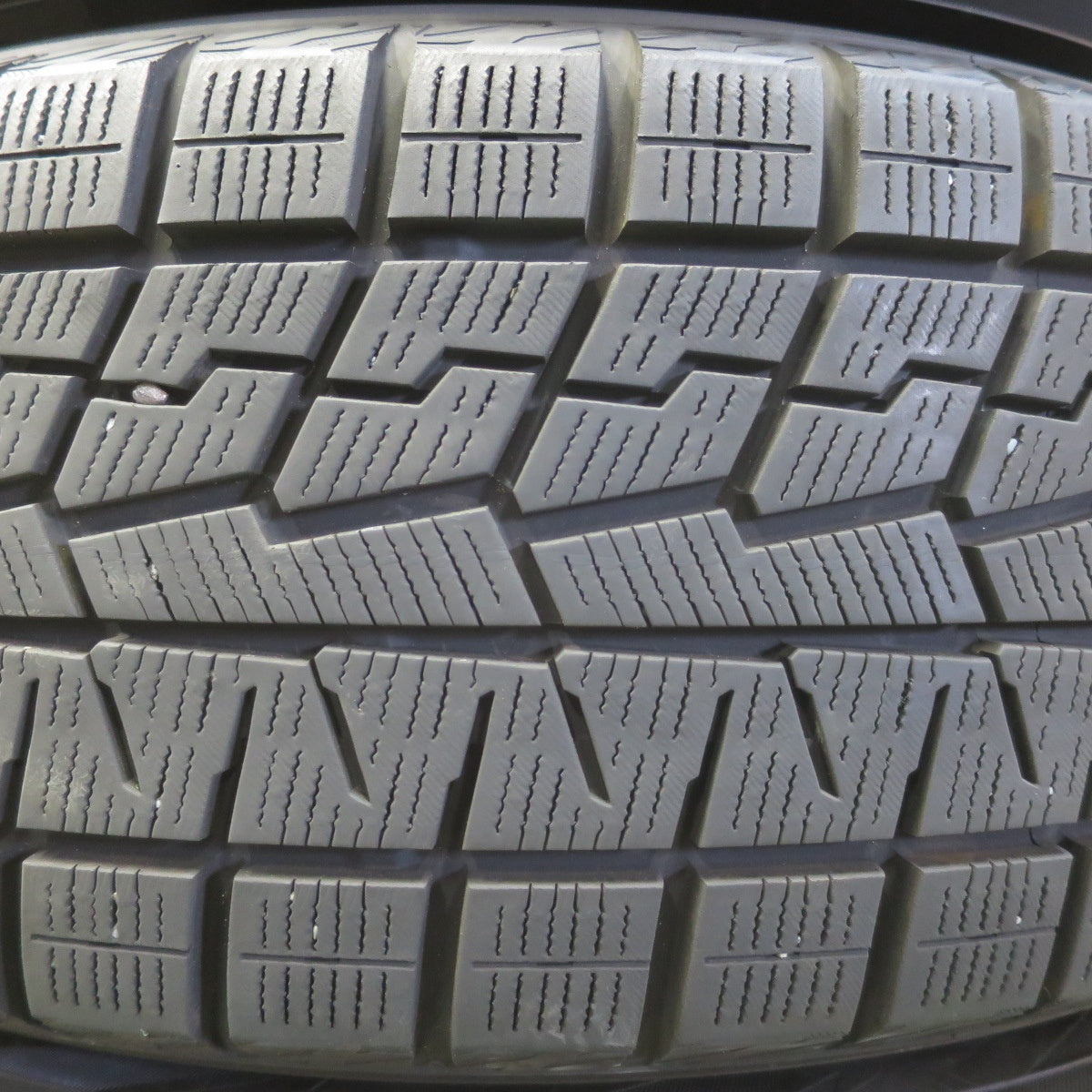 バリ溝！24年！キレイ！9.5分★スタッドレス 225/60R18 ヨコハマ アイスガード iG70 Taylor AME テイラー 18インチ PCD114.3/5H★6040606イス