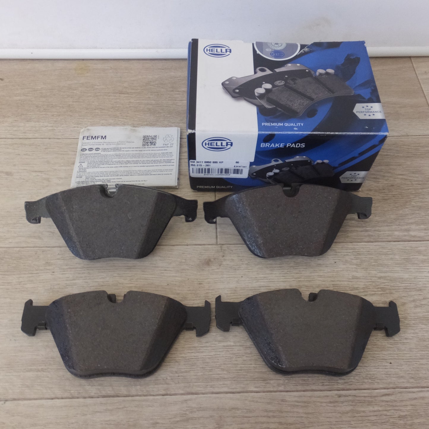 [送料無料] 未使用★ヘラ HELLA ブレーキパッド 8DB SM 3411 6850 885 HP 355 015-261　BMW 5 6シリーズ用★