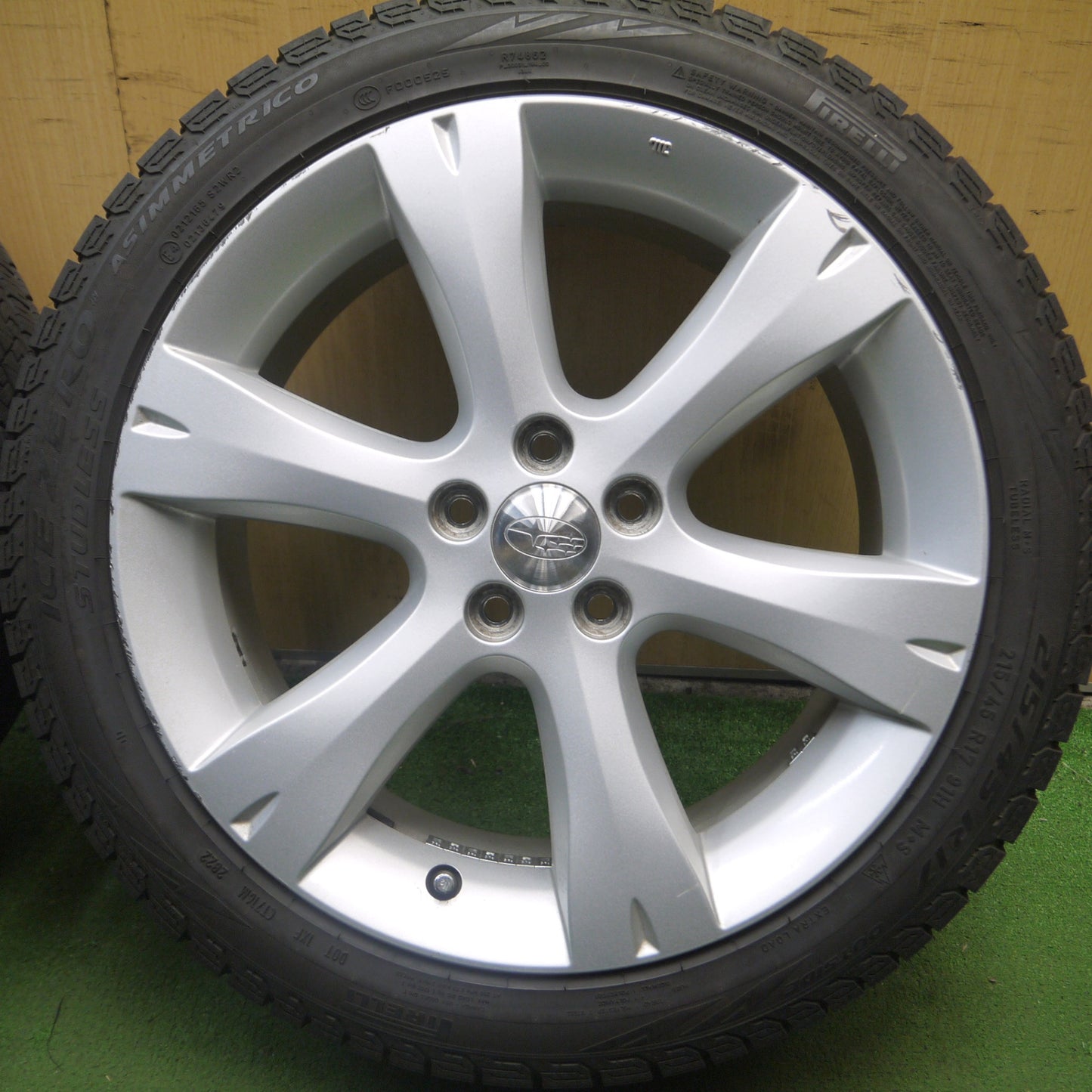 *送料無料* バリ溝！22年！9.5分★スバル BP5 レガシィ 純正 215/45R17 スタッドレス ピレリ アイスゼロ アシンメトリコ PCD100/5H★4043008Hス
