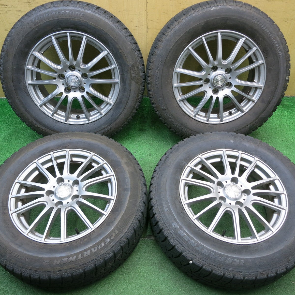 バリ溝！キレイ！8.5分★スタッドレス 215/65R16 ブリヂストン アイスパートナー2 ravrion Selzer ラブリオン 16インチ PCD114.3/5H★5050705NJス