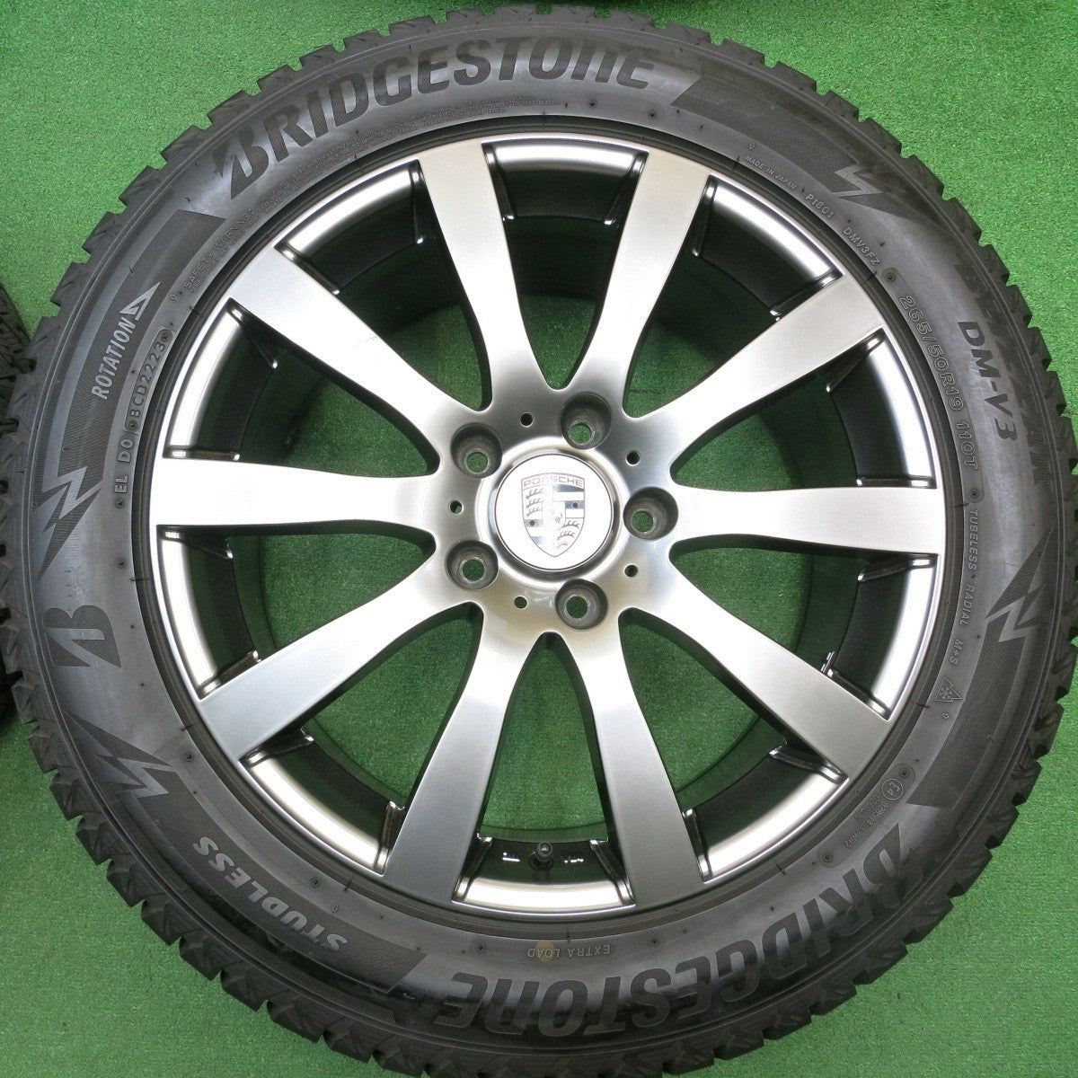バリ溝！23年！9.5分★ポルシェ 等 EUROPREMIUM 265/50R19 スタッドレス ブリヂストン ブリザック DM-V3 19インチ ユーロプレミアム PCD130/5H★5112015HAス