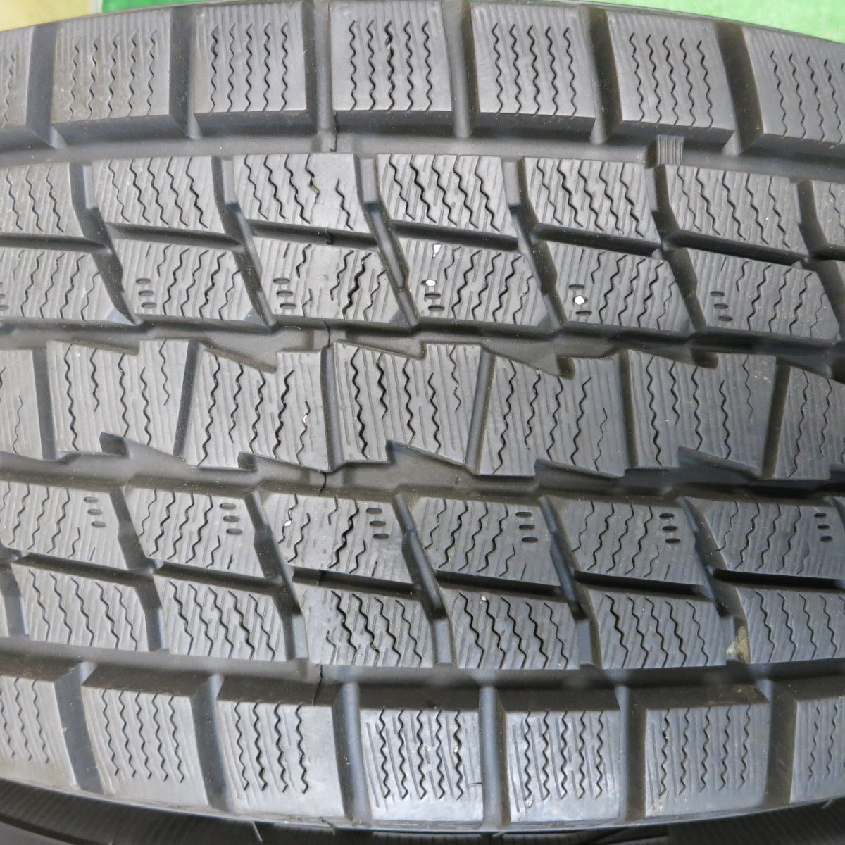 バリ溝！21年！キレイ！9.5分以上★スタッドレス 225/65R17 グッドイヤー アイスナビ SUV SCHNEIDER MiD シュナイダー 17インチ PCD114.3/5H★5121414HAス