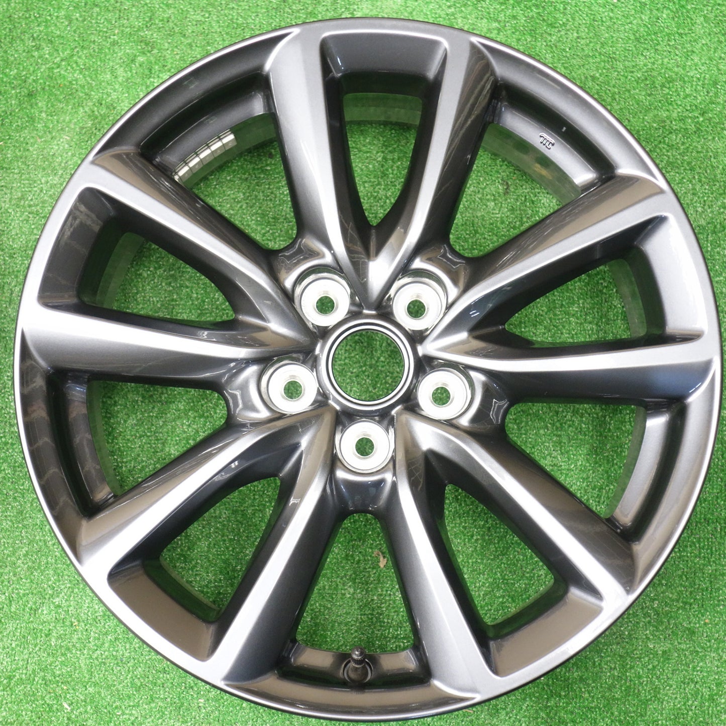 新車外し★マツダ3 ファストバック 純正 ホイール 18インチ 18×7J PCD114.3/5H★5112902KTホ