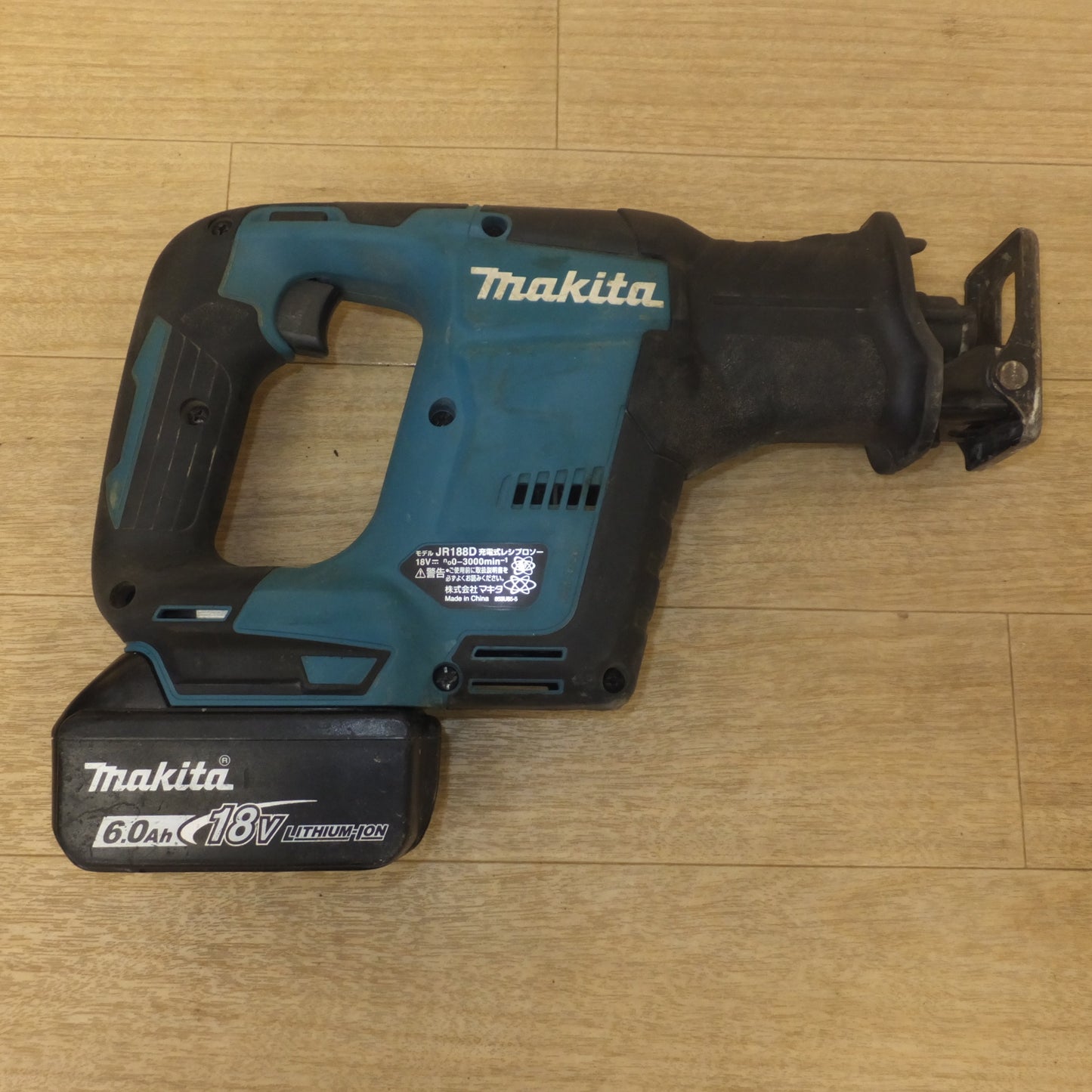 [送料無料] ★マキタ makita 充電式レシプロソー JR188DRG 18V　バッテリ 1個　充電器 なし★