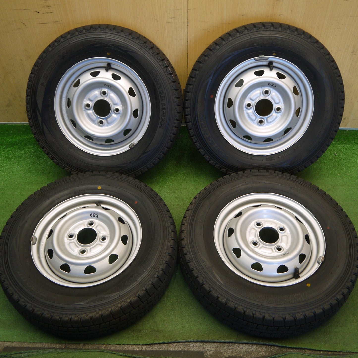 バリ溝！キレイ！ほぼ10分◎スタッドレス 145R12 8PR ダンロップ ウインターマックス SV01 スチール ホイール 12インチ PCD100/4H◎6072903Hス
