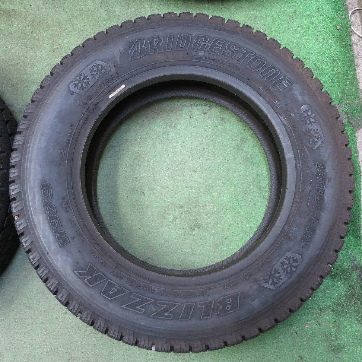 バリ溝！9分！6本★トラック タイヤ 215/70R17.5 118/116L スタッドレス ブリヂストン ブリザック W979 17.5インチ★6060105イスタ