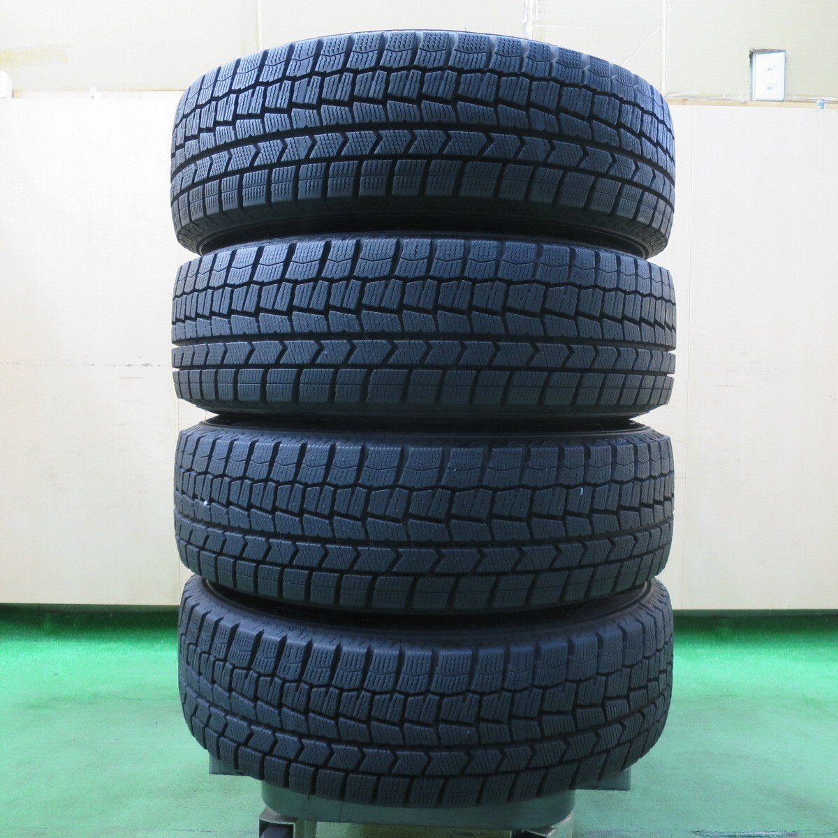 バリ溝！22年！ほぼ10分★トヨタ シエンタ 純正 スチール 175/70R14 スタッドレス ダンロップ ウインターマックス WM02 14インチ PCD100/4H★5020309イス