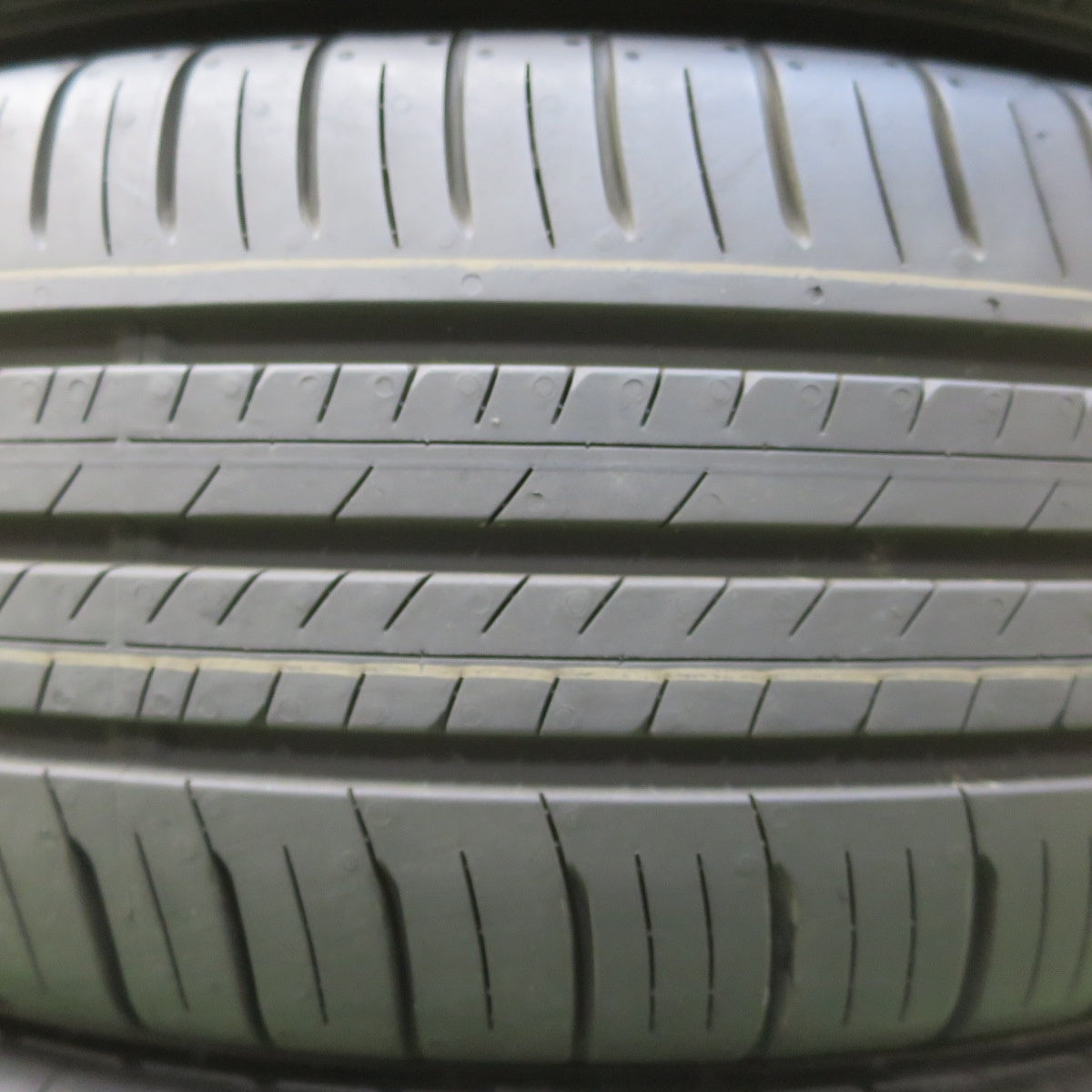 新車外し！25年★185/65R15 ダンロップ エナセーブ EC300+ タイヤ 15インチ アクア シエンタ フィット ノート マツダ2 等★6030408イノタ