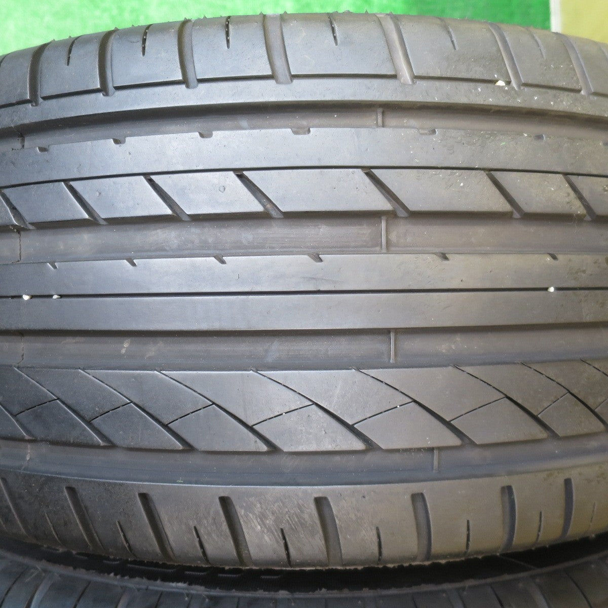 バリ溝！キレイ！8.5分★235/45R18 ハイフライ HF805 Eques エクアス 18インチ PCD114.3/5H★5102603NJノ