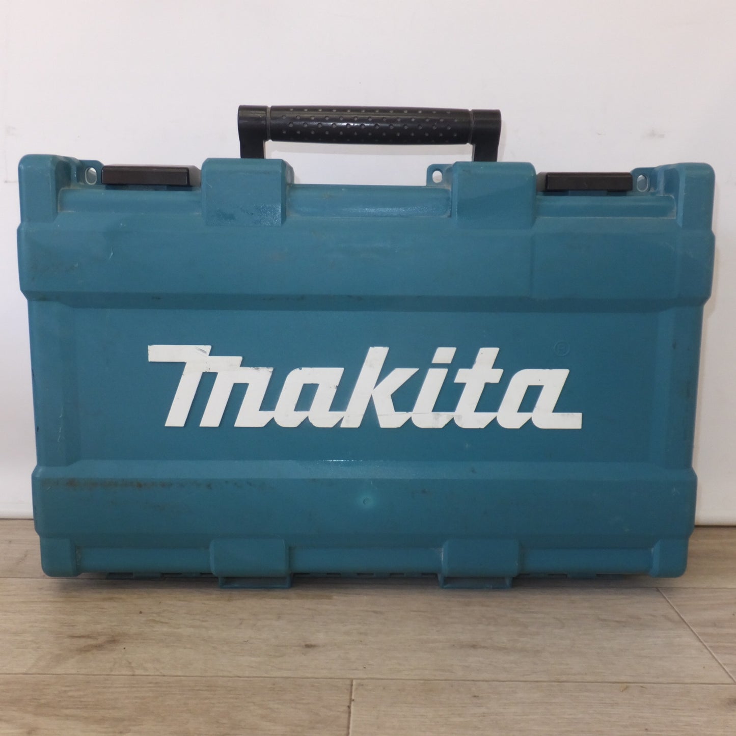 [送料無料] ★マキタ makita 充電式ピンタッカ PT353D 18V 本体のみ★