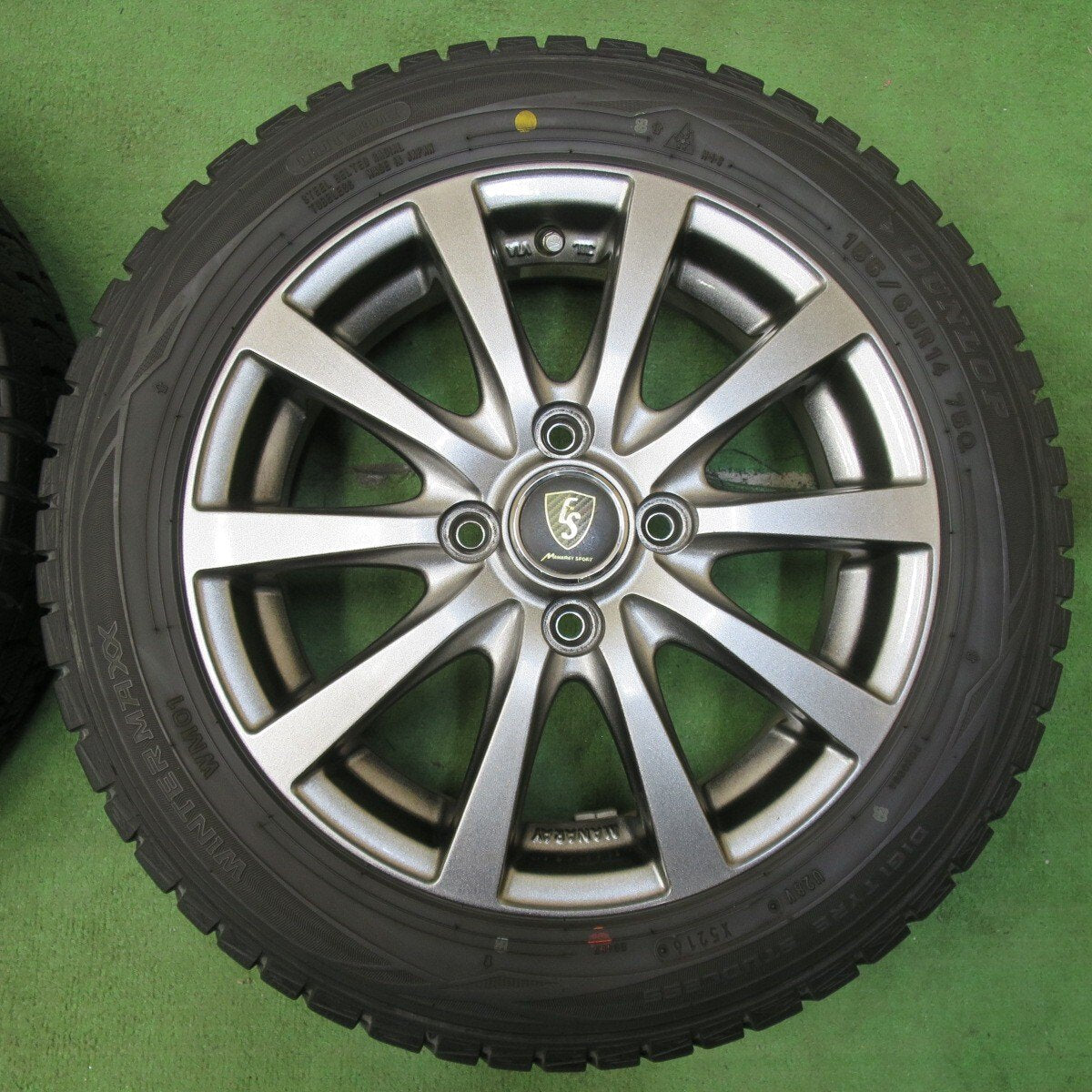 バリ溝！キレイ！8.5分★スタッドレス 155/65R14 ダンロップ ウインターマックス WM01 MANARAY SPORT マナレイスポーツ 14インチ PCD100/4H★5012209イス