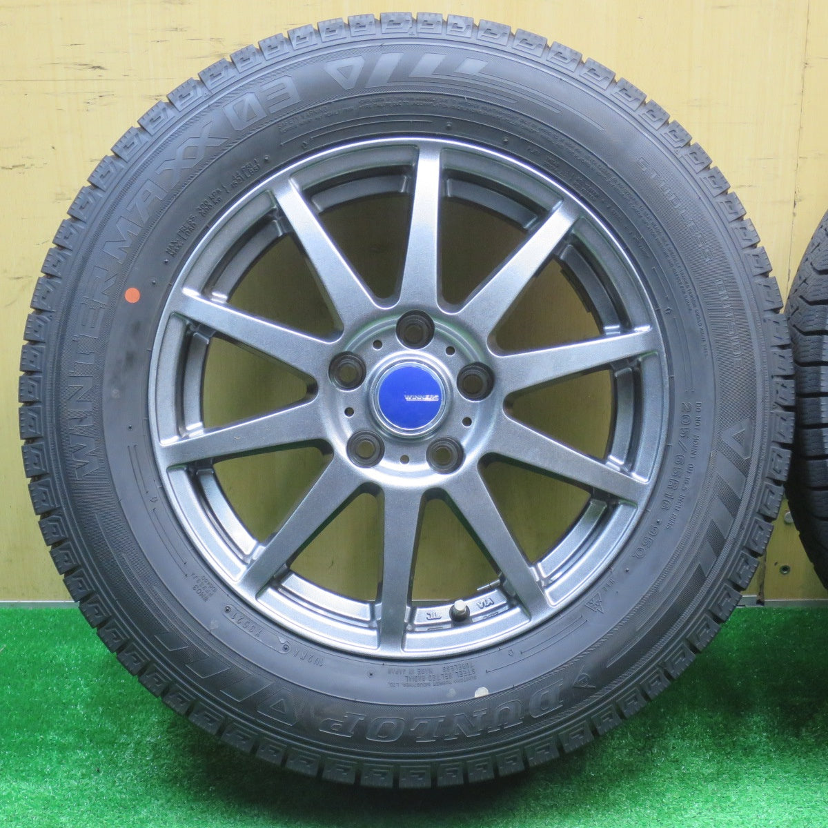 バリ溝！21年！キレイ！9.5分★スタッドレス 205/65R16 ダンロップ ウインターマックス 03 WINNERS ウィナーズ 16インチ PCD114.3/5H★5102103NJス