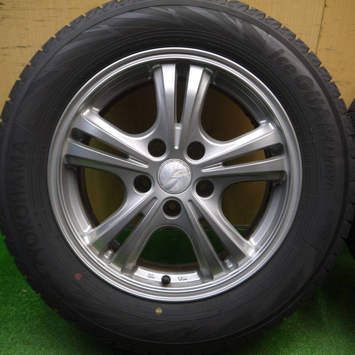 バリ溝！22年！キレイ！9分★スタッドレス 215/60R16 ヨコハマ アイスガード iG70 STRANGER ストレンジャー 16インチ PCD114.3/5H★5012809Hス