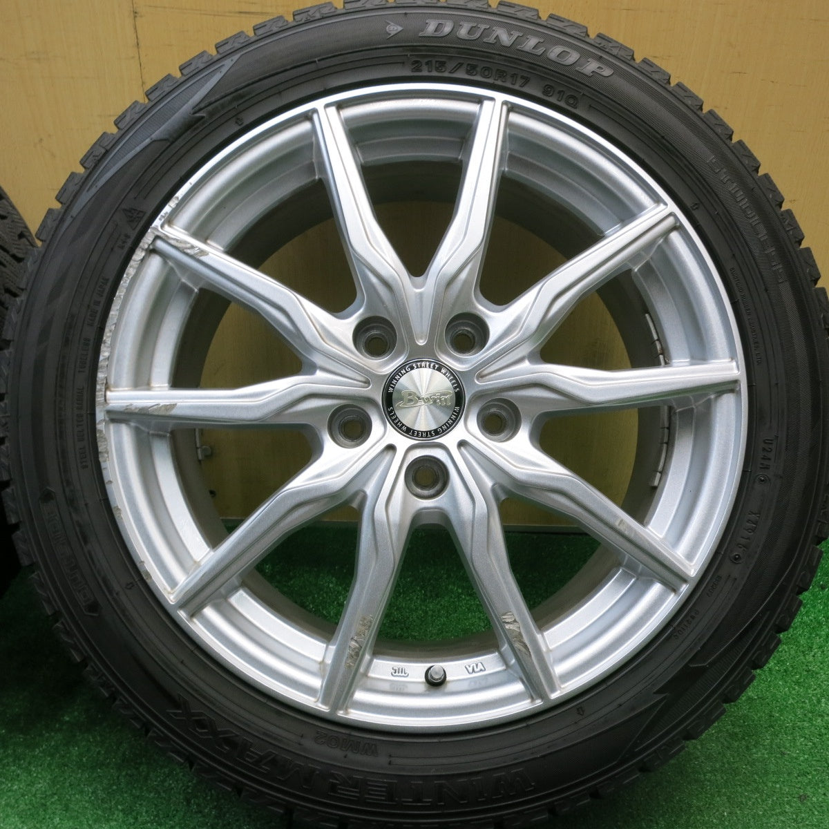 バリ溝！9.5分★スタッドレス 215/50R17 ダンロップ ウインターマックス WM02 B-win 社外 アルミ 17インチ PCD114.3/5H★5110612HAス
