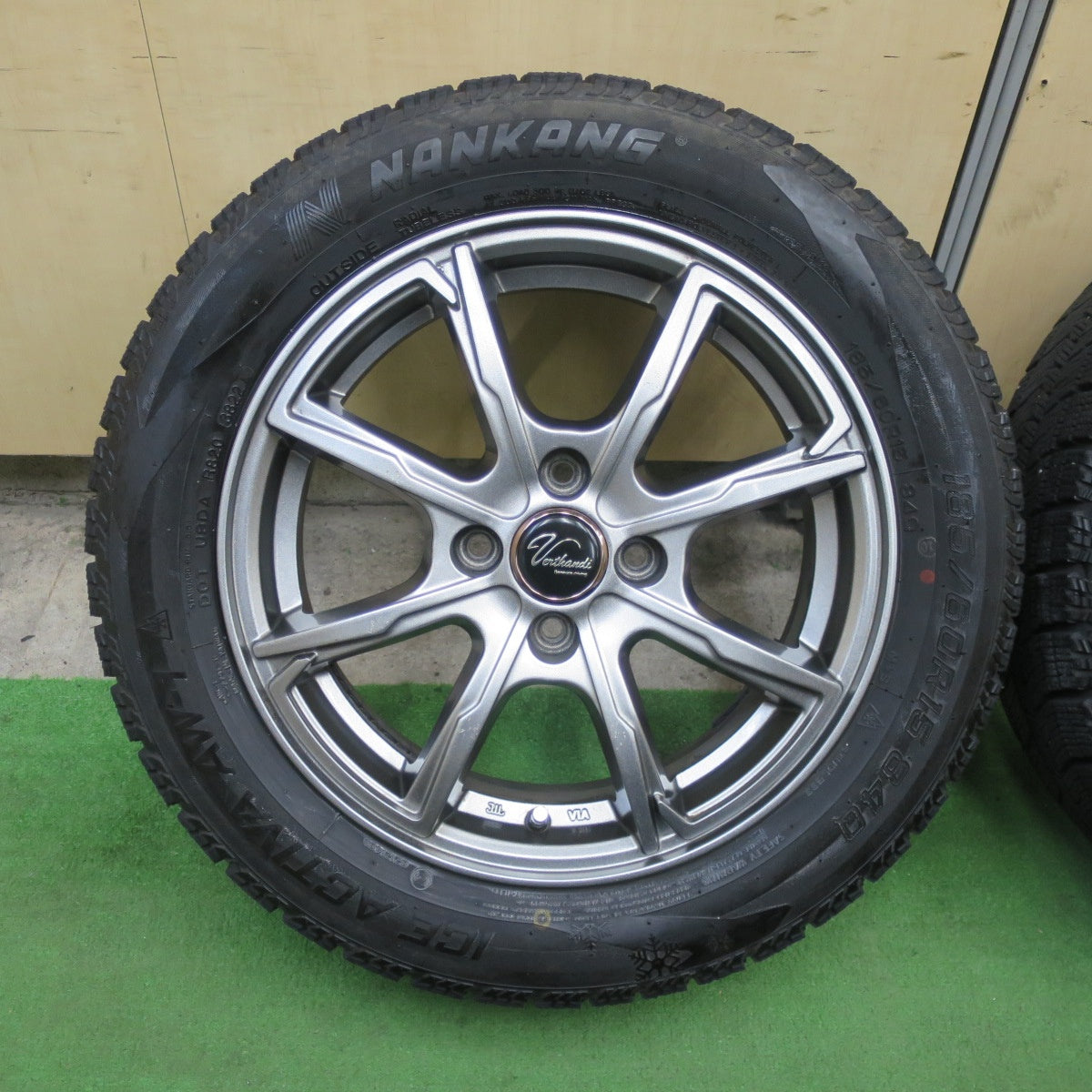 バリ溝！22年！9.5分★スタッドレス 185/60R15 ナンカン アイスアクティバ AW-1 Verthandi ヴェルサンディ ヴェルザンディ 15インチ PCD100/4H★6022004TTス
