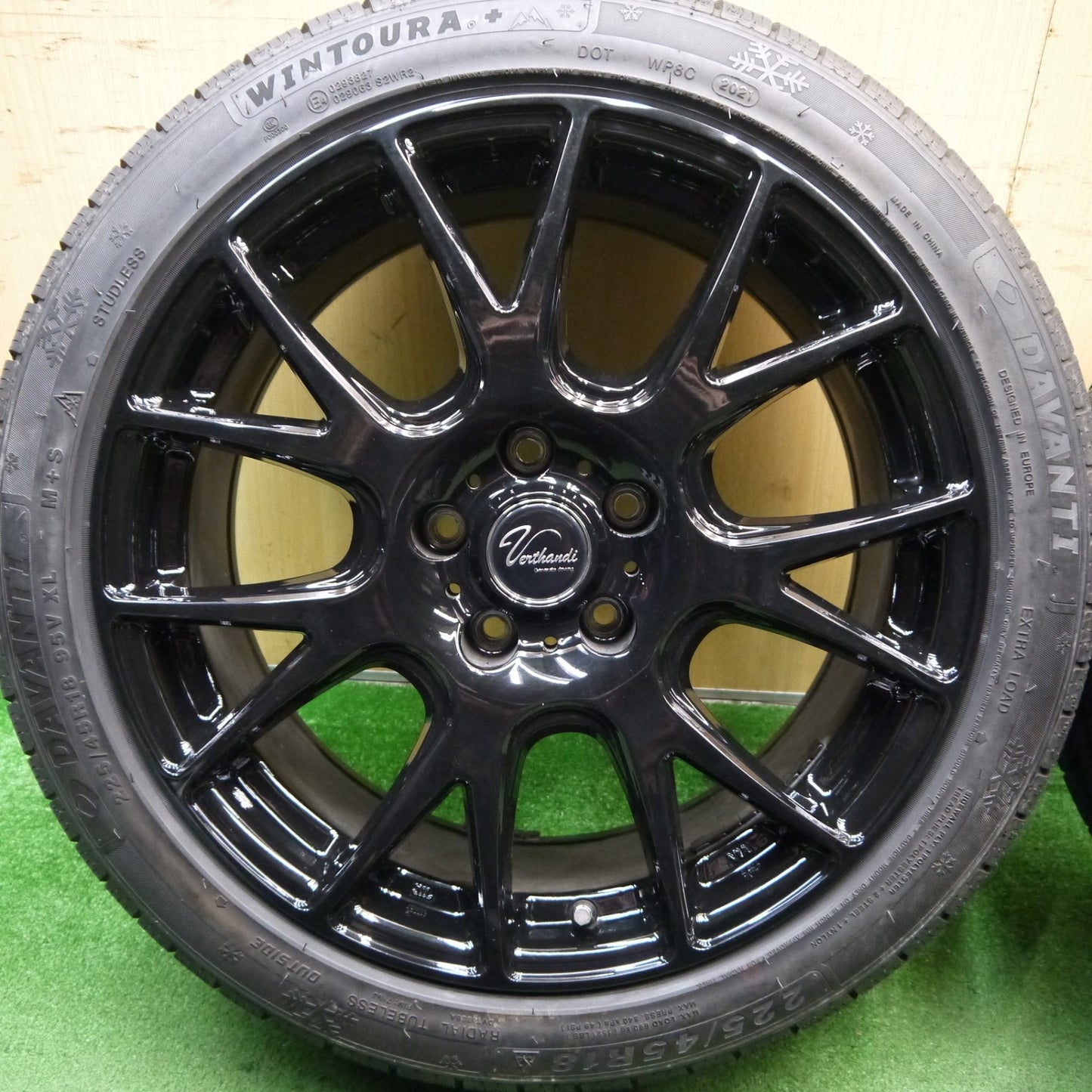 バリ溝！21年！キレイ！9.5分以上★スタッドレス 225/45R18 ダヴァンティ WINTOURA+ Verthandi ヴェルザンディ ヴェルサンディ 18インチ PCD114.3/5H★5060310Hス