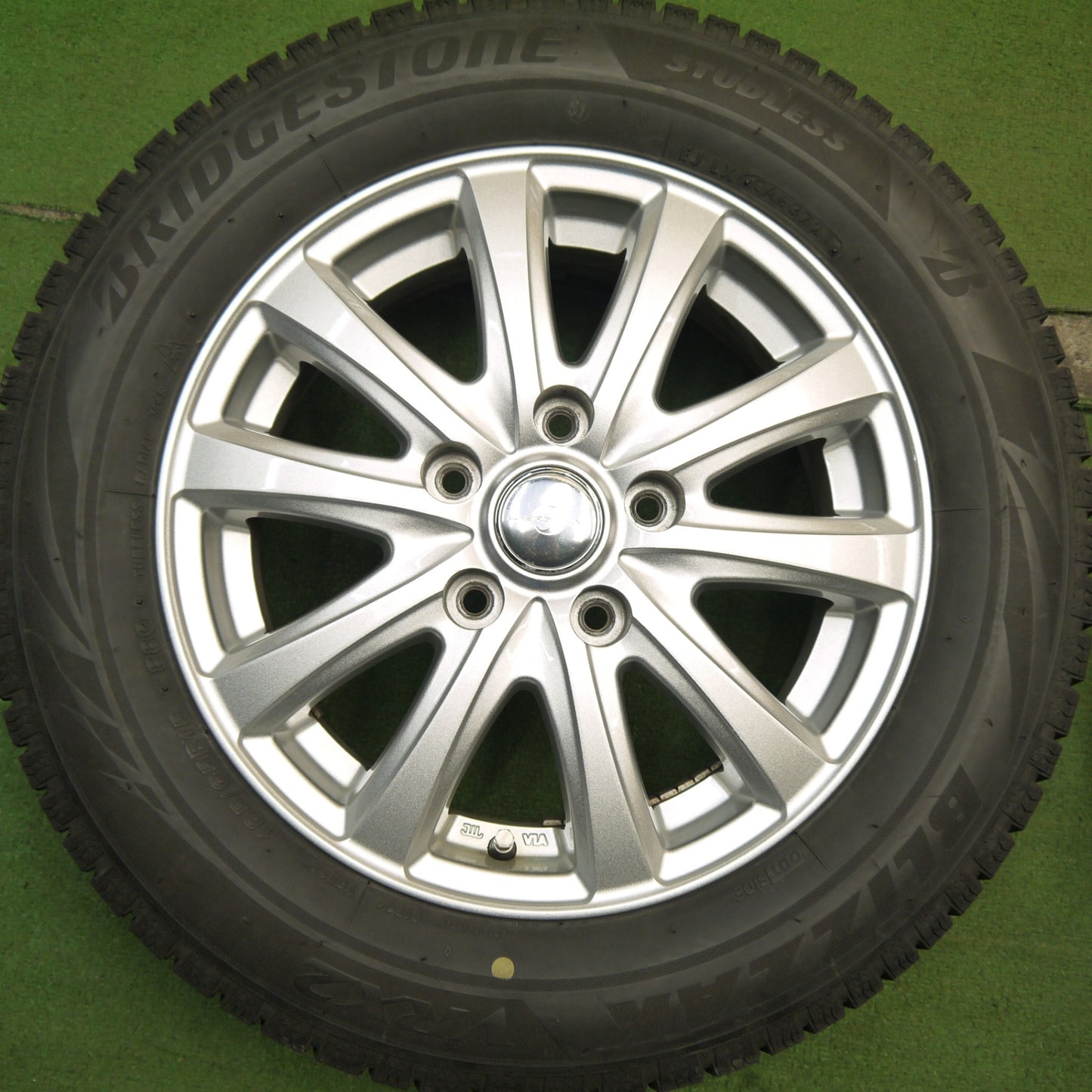 キレイ！21年★スタッドレス 185/65R15 ブリヂストン ブリザック VRX2 ENERGYLINE エナジーライン 15インチ PCD114.3/5H★5053007Hス