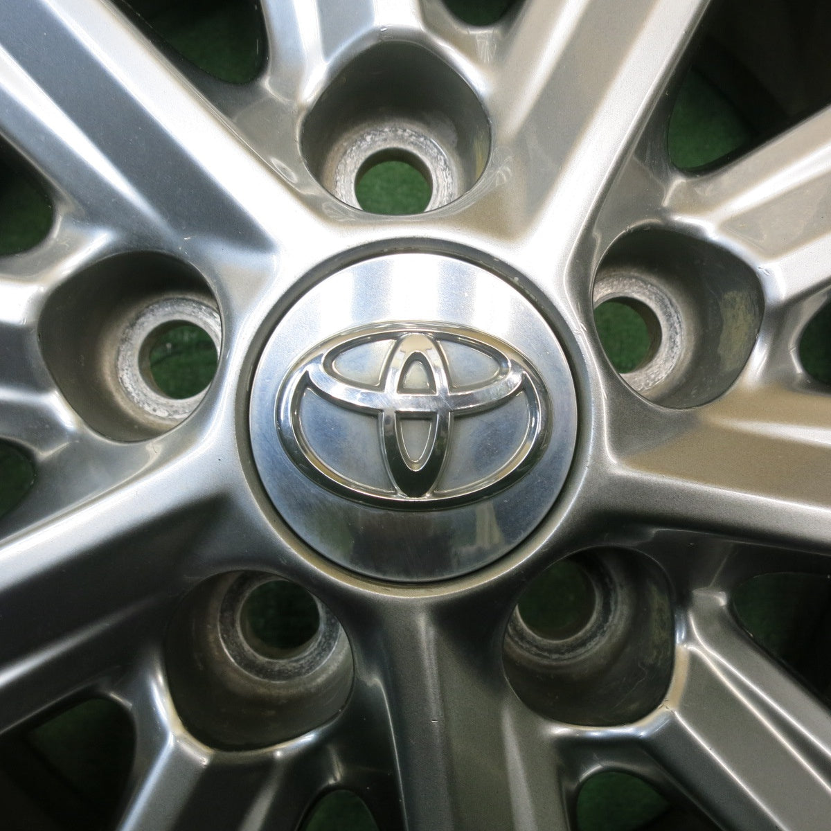 4本価格★トヨタ カムリ 純正 215/55R17 ヨコハマ エコス ES31 17インチ PCD114.3/5H★5042303NJノ