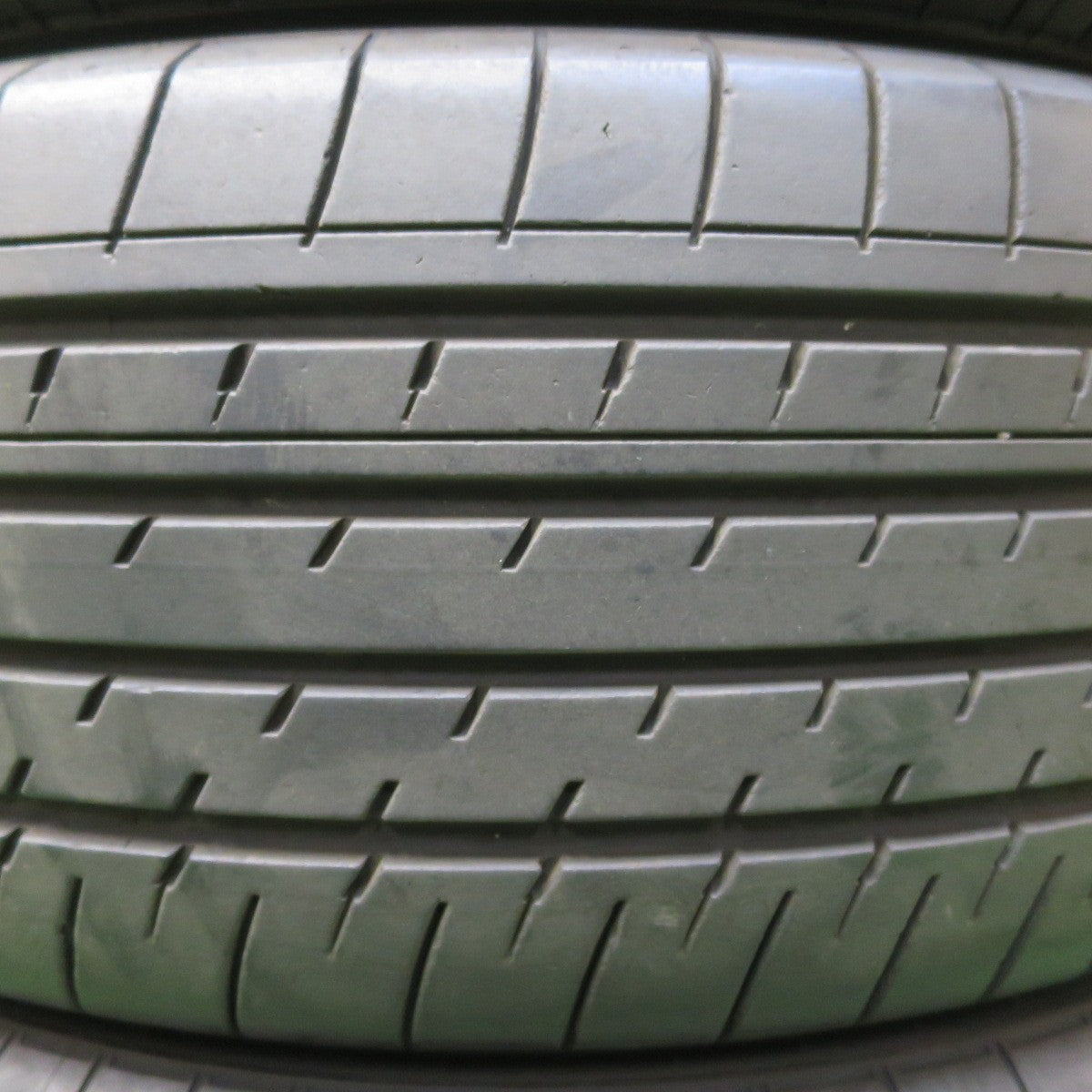 バリ溝！22年！9分★225/55R19 ヨコハマ BluEarth-XT AE61 ブルーアース タイヤ 19インチ レクサス NX ハリアー RAV4 CX-5 等★5101402イノタ