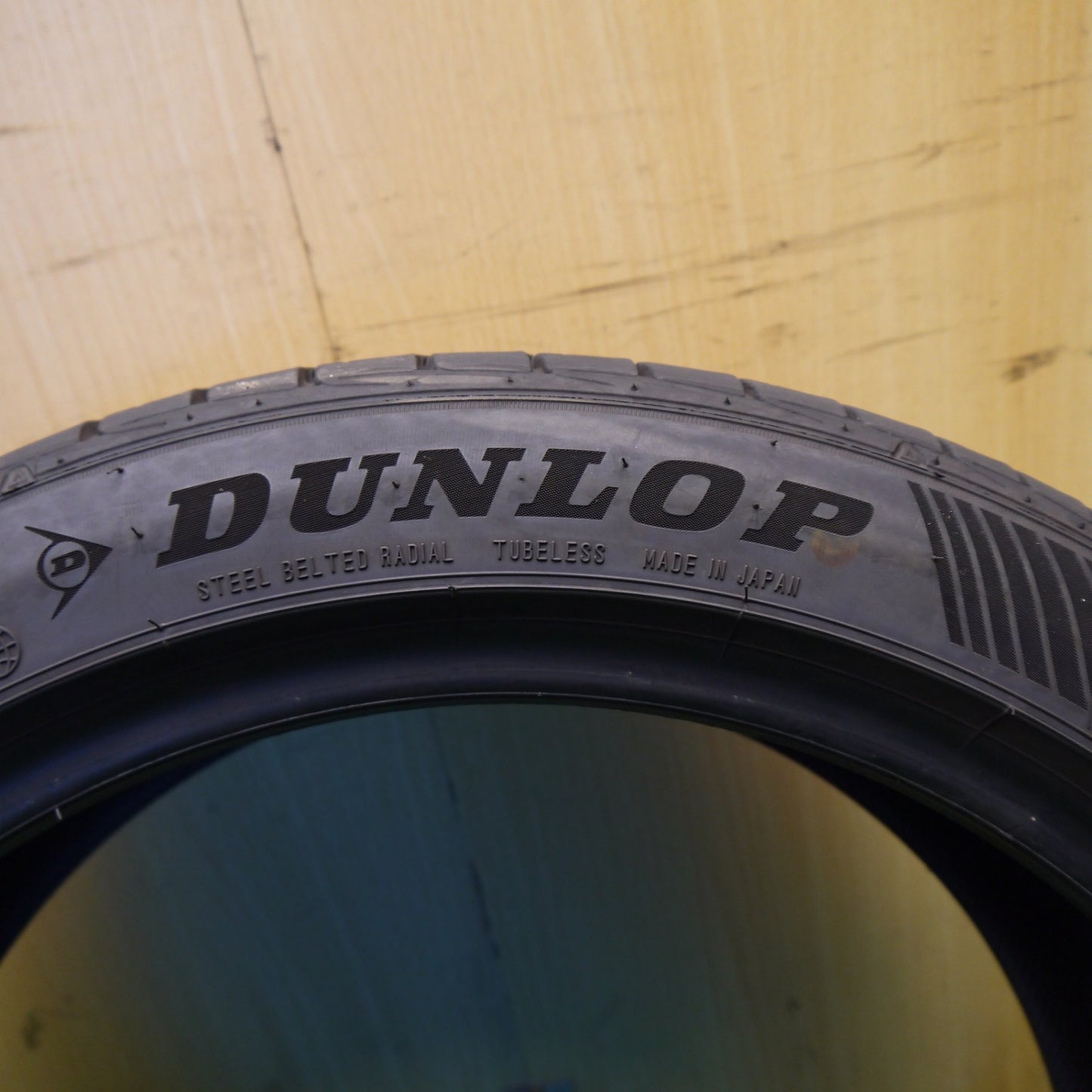 バリ溝！24年！9.5分！1本★225/45R18 ダンロップ LE MANS V + ルマン 5 プラス タイヤ 18インチ レヴォーグ WRX クラウン 等★5102001Hノタ