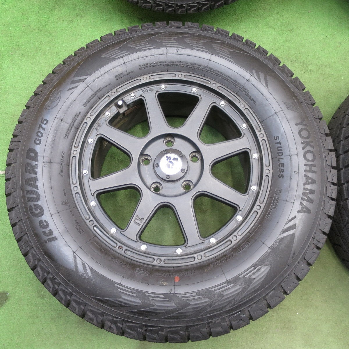 バリ溝！24年！9.5分★ラングラー 等 XTREME-J XJ 265/70R17 スタッドレス ヨコハマ アイスガード G075 17インチ エクストリームJ PCD127/5H★6013108ナス