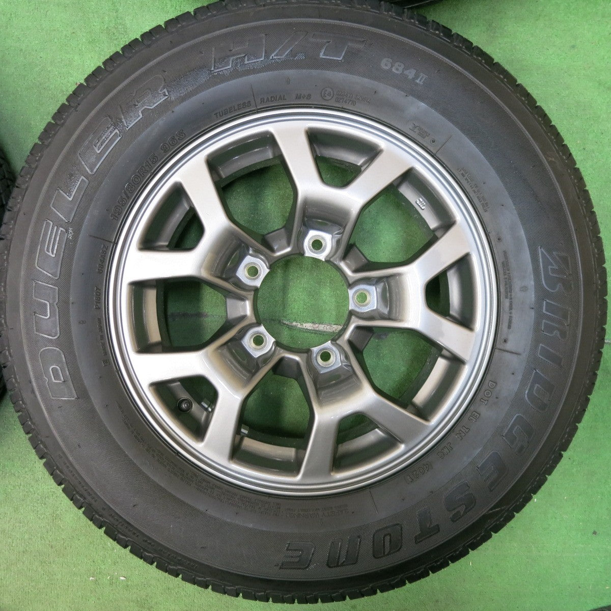 [送料無料] 新車外し！21年★スズキ JB74W ジムニー シエラ 純正 195/80R15 ブリヂストン デューラー H/T 684Ⅱ 15インチ PCD139.7/5H★4112910SYノ